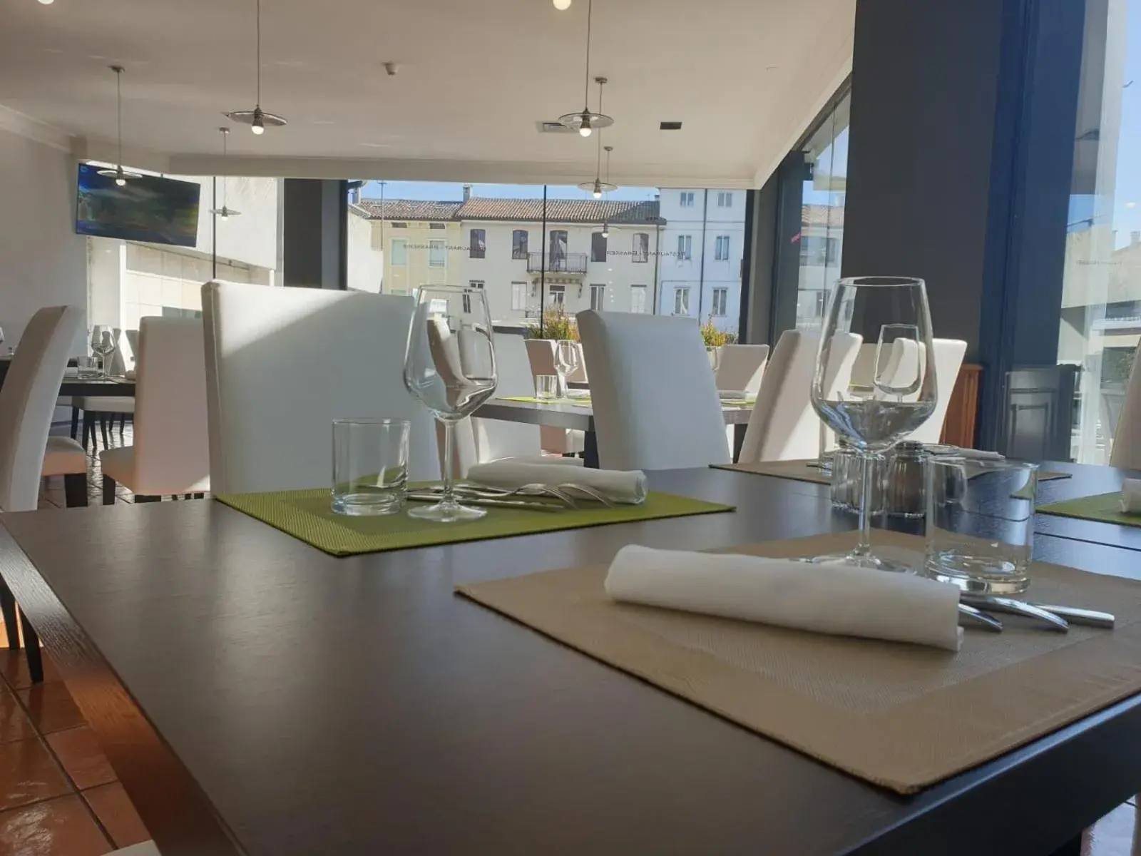 Restaurant/places to eat in SHG Hotel De La Ville Restaurant/places to eat in SHG Hotel De La Ville