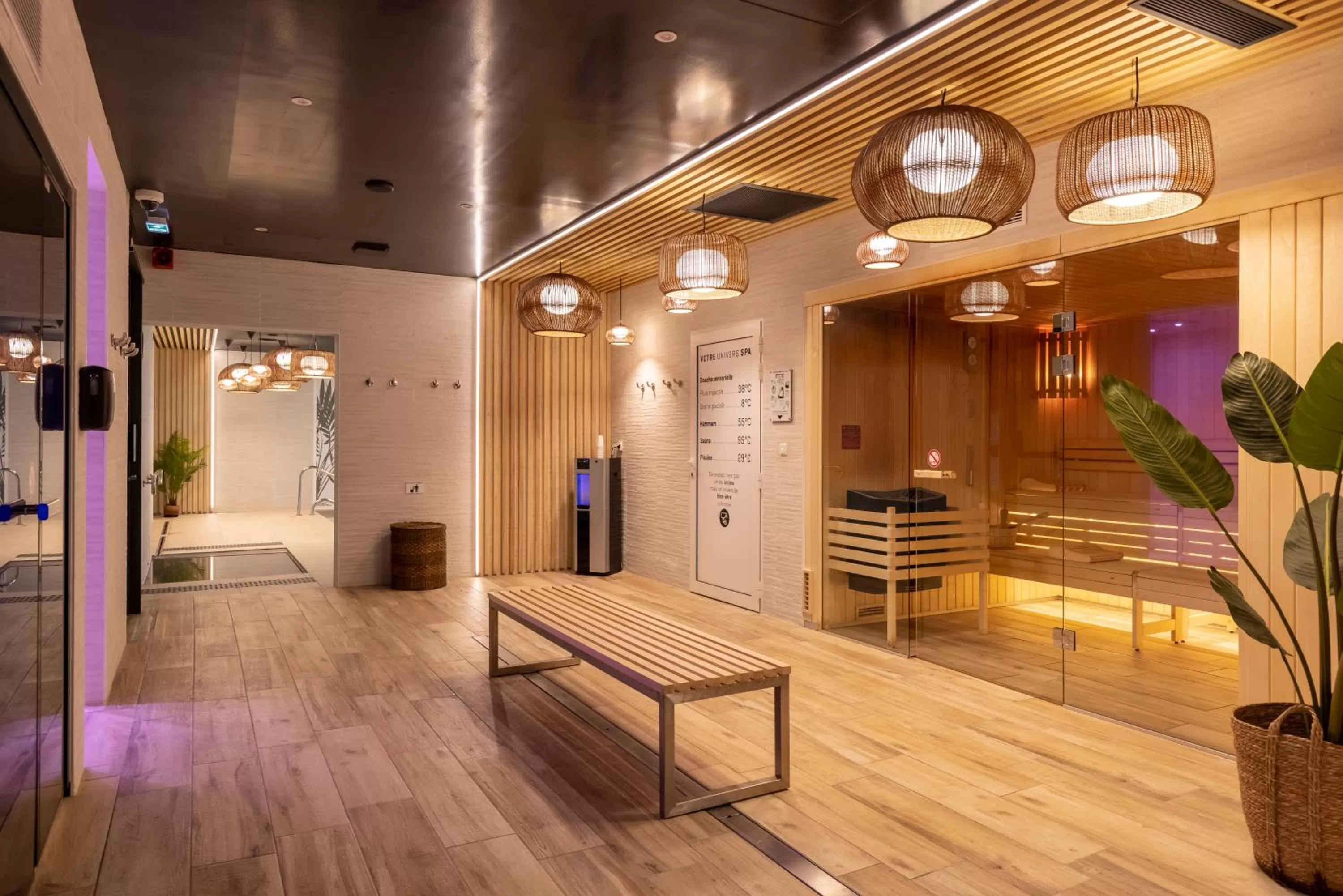 Sauna in PADJA Hôtel & Spa Vannes