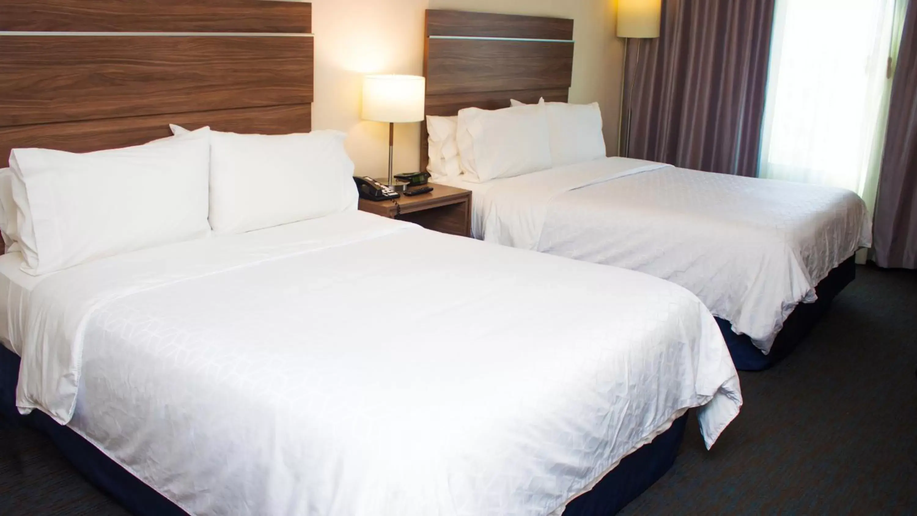 Photo of the whole room, Bed in Holiday Inn Express Culiacan, an IHG Hotel