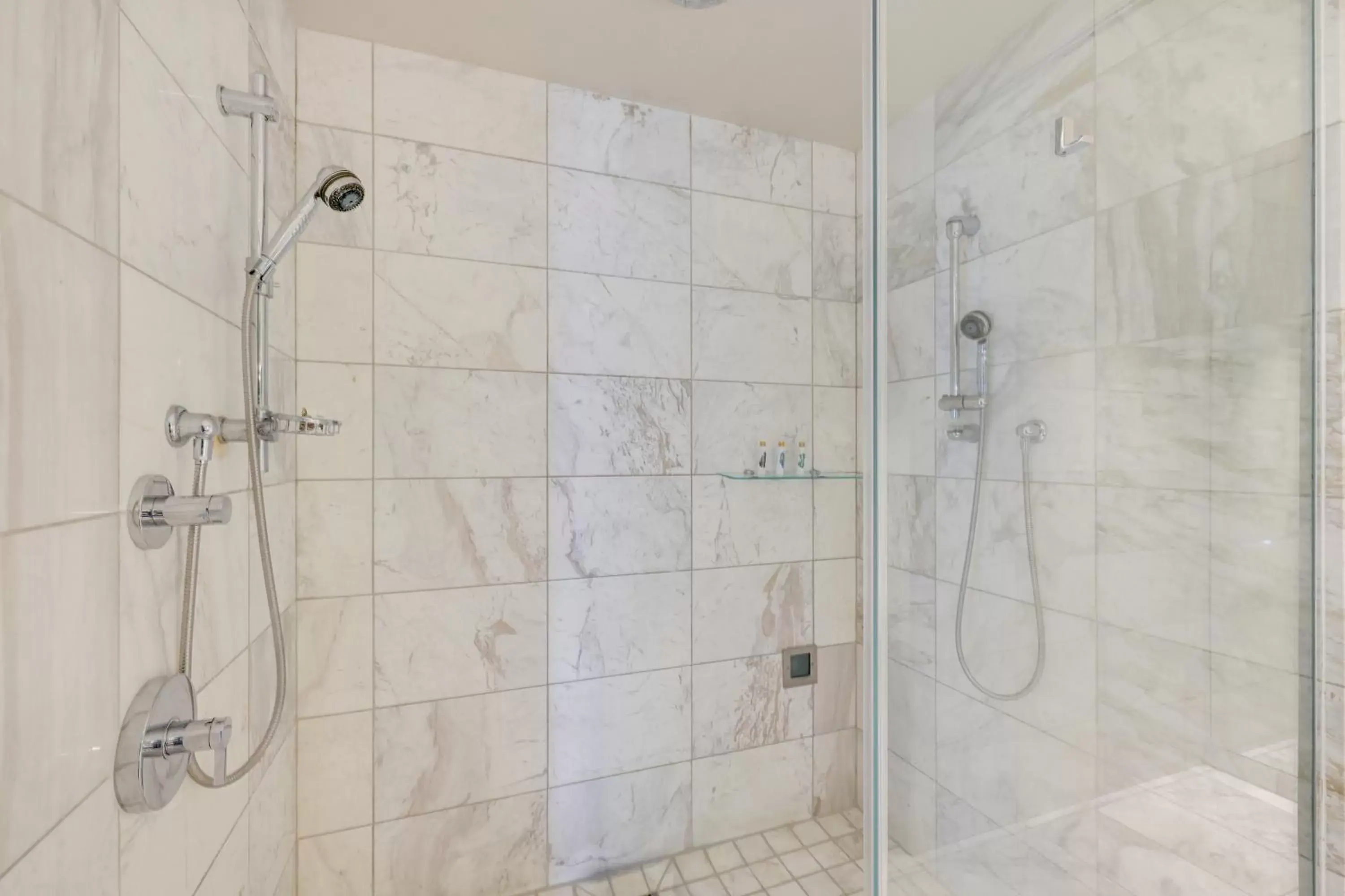 Shower, Bathroom in Vegas Palms HIGH 52nd fl. 1BDR corner penthouse 1220sqft