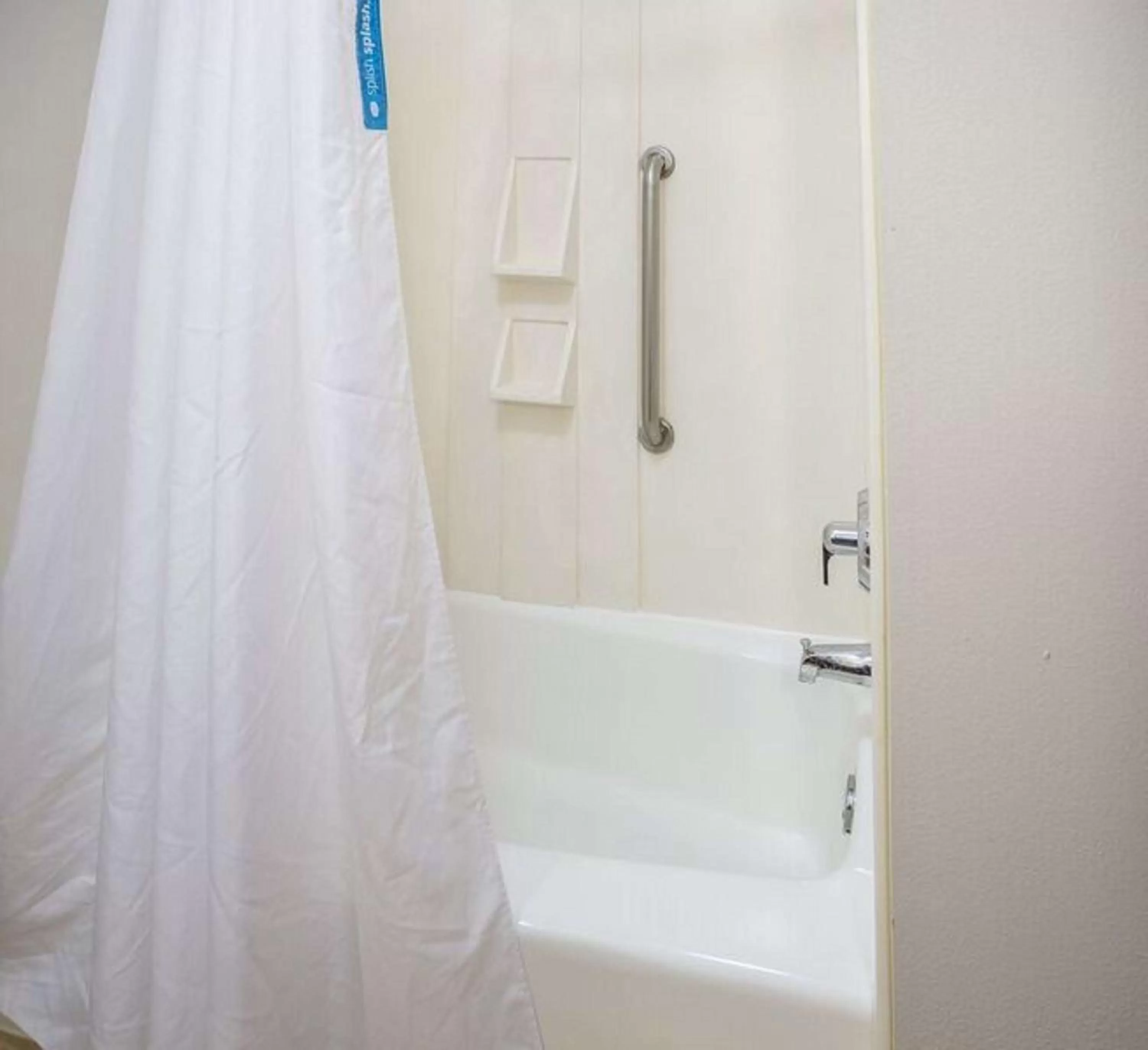 Bathroom in Hampton Inn Somerset