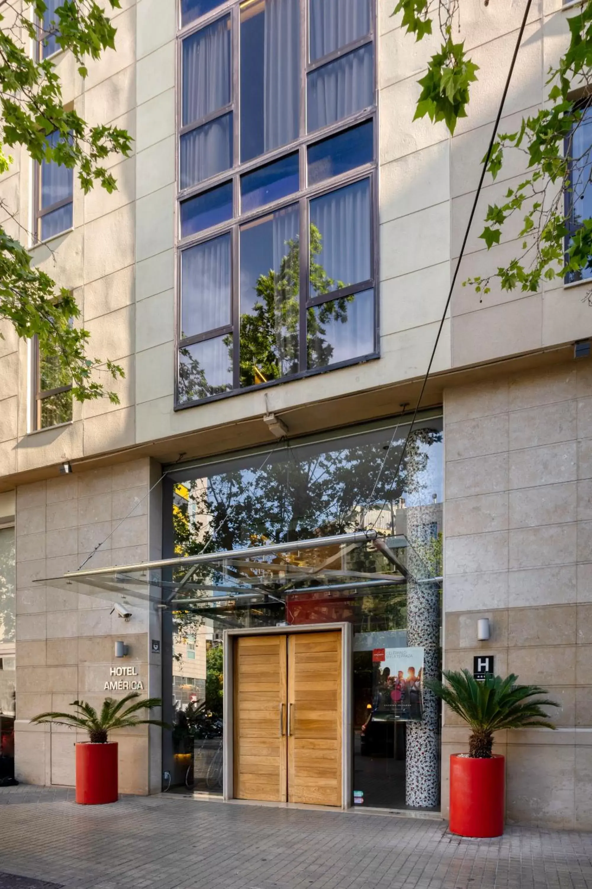 Property building in Hotel America Barcelona