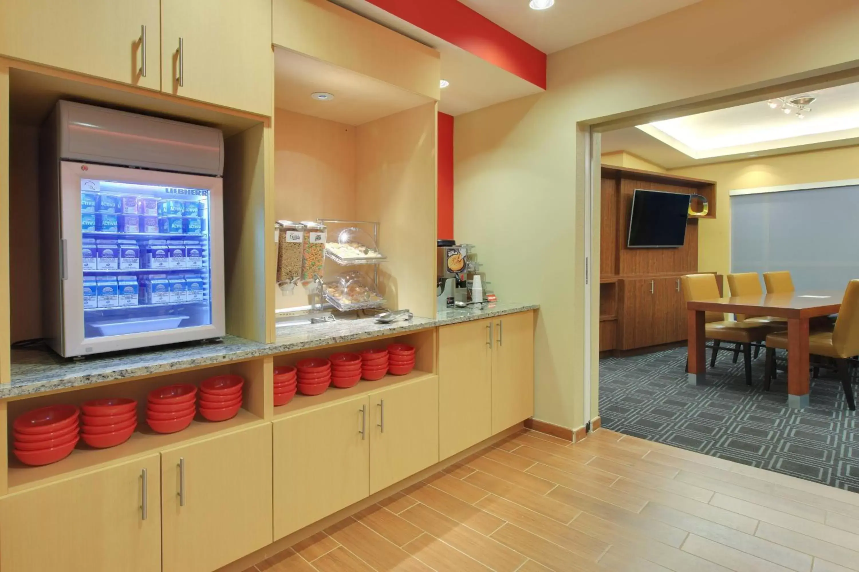 Breakfast in TownePlace Suites by Marriott Corpus Christi Portland