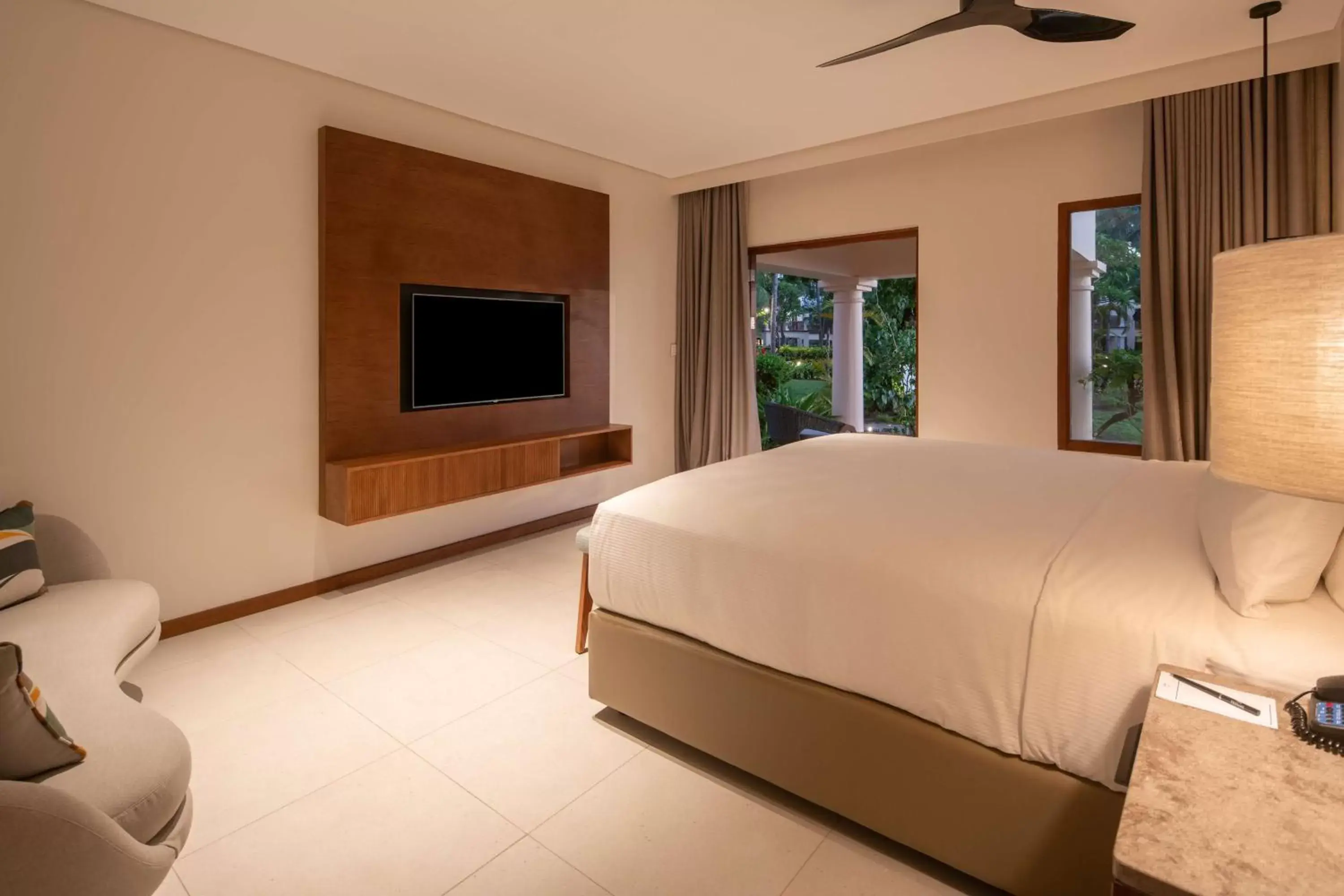 Bed in Hilton Mauritius Resort & Spa