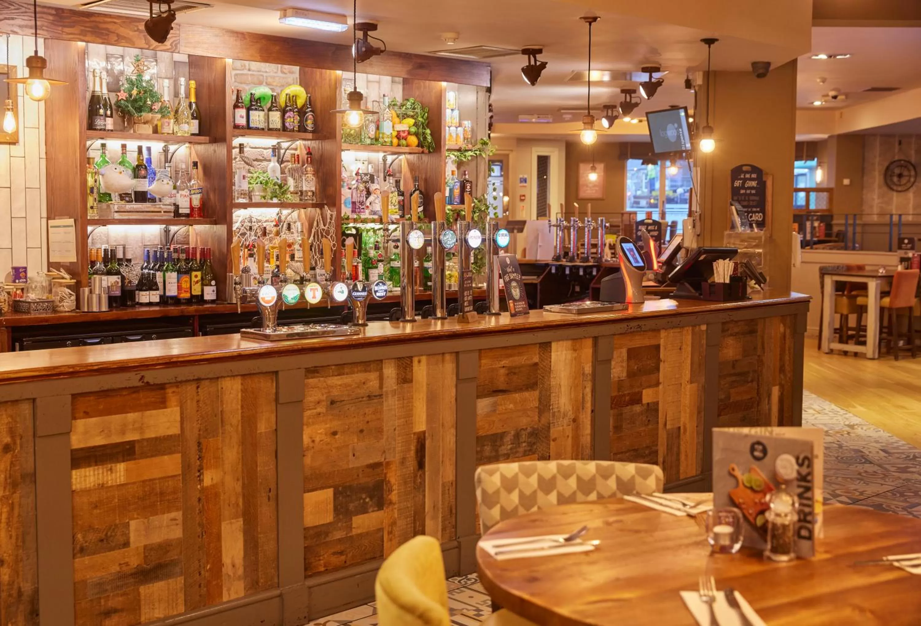 Lounge or bar in The Caledonian Hotel