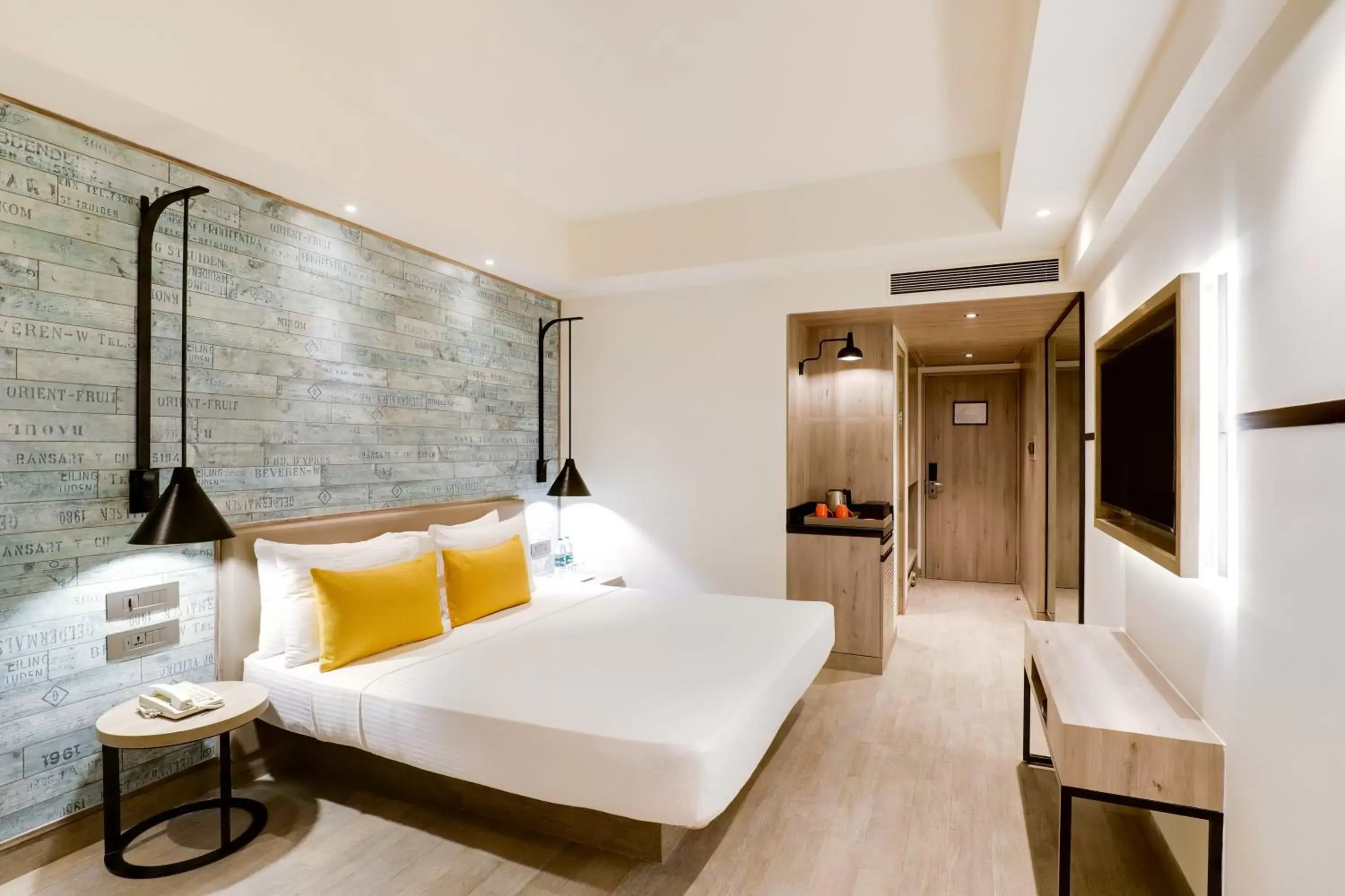 Bedroom, Bed in Lemon Tree Premier, Mumbai International Airport Bedroom, Bed in Lemon Tree Premier, Mumbai International Airport