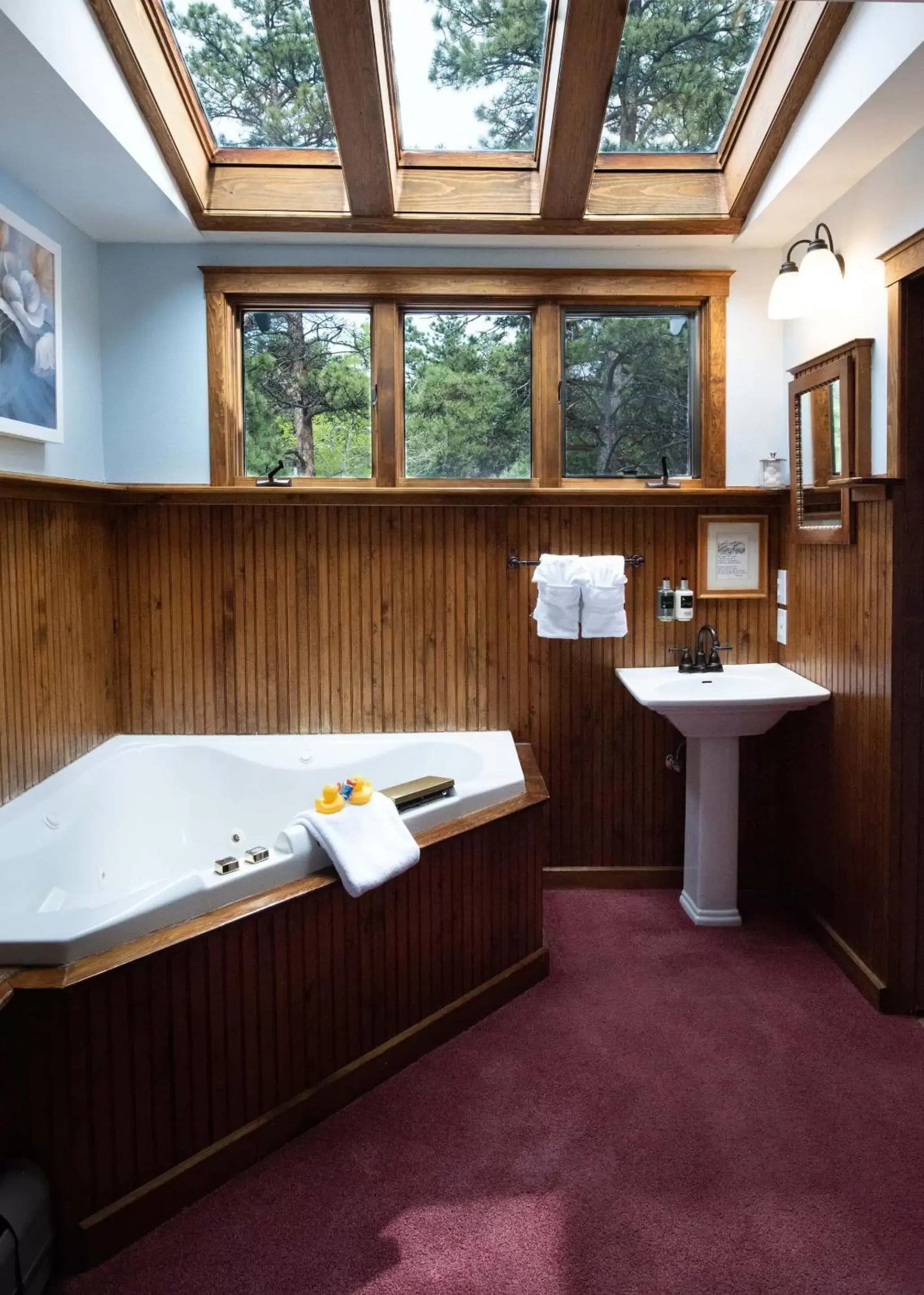 Bathroom in Romantic RiverSong Inn