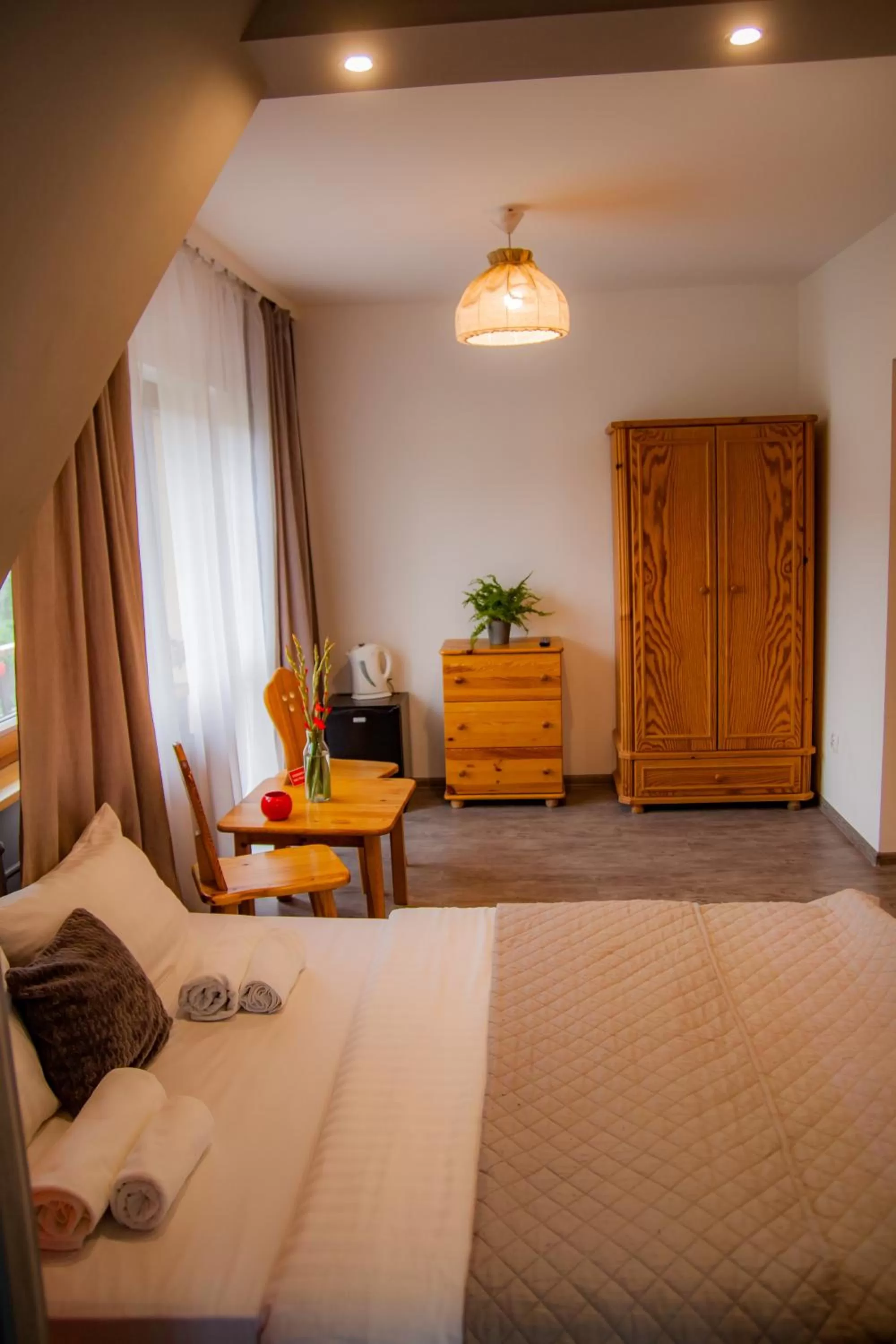 Bedroom, Seating Area in POKOJE GOŚCINNE WILCZNIK 12