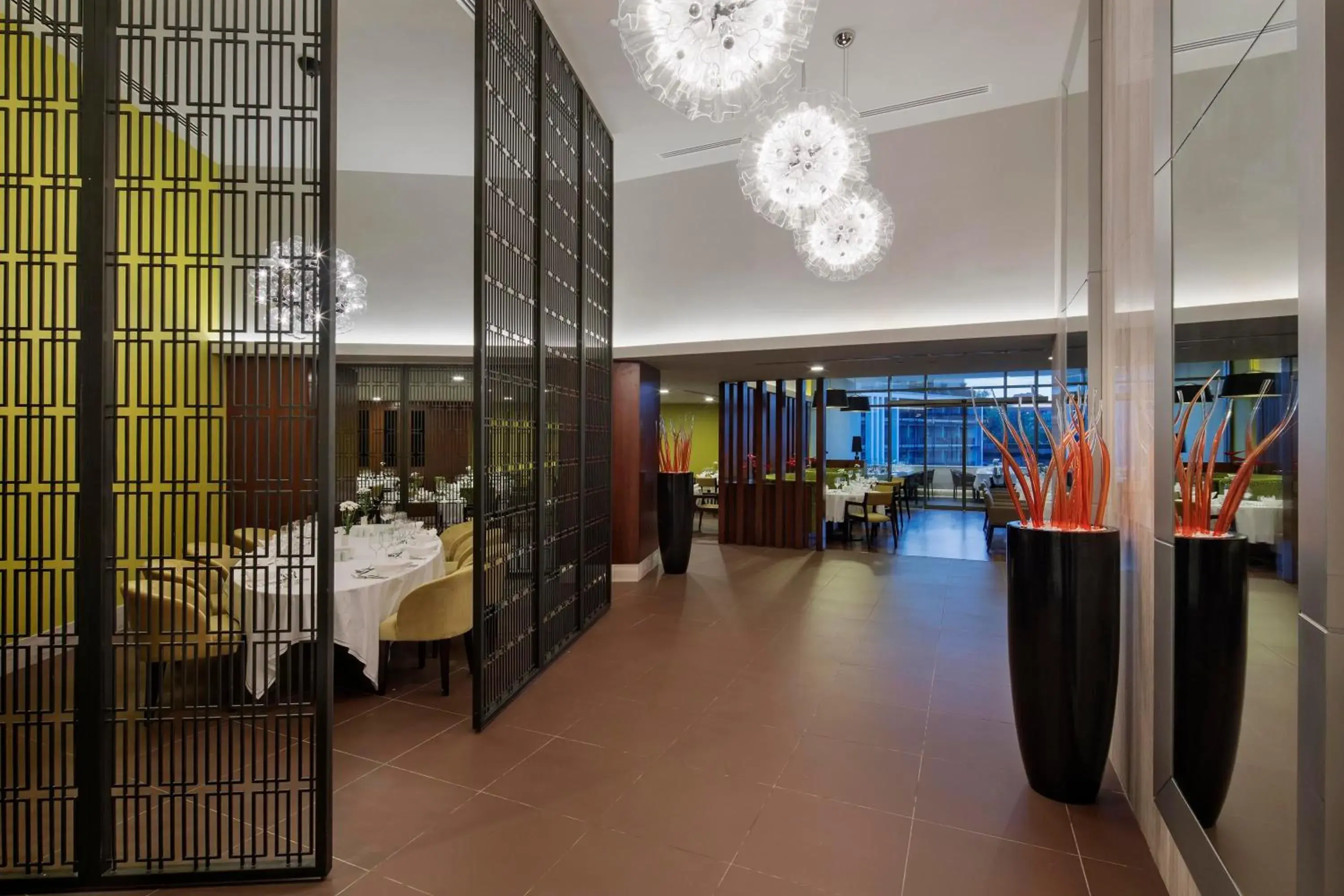 Restaurant/Places to Eat in The Sense Deluxe Hotel