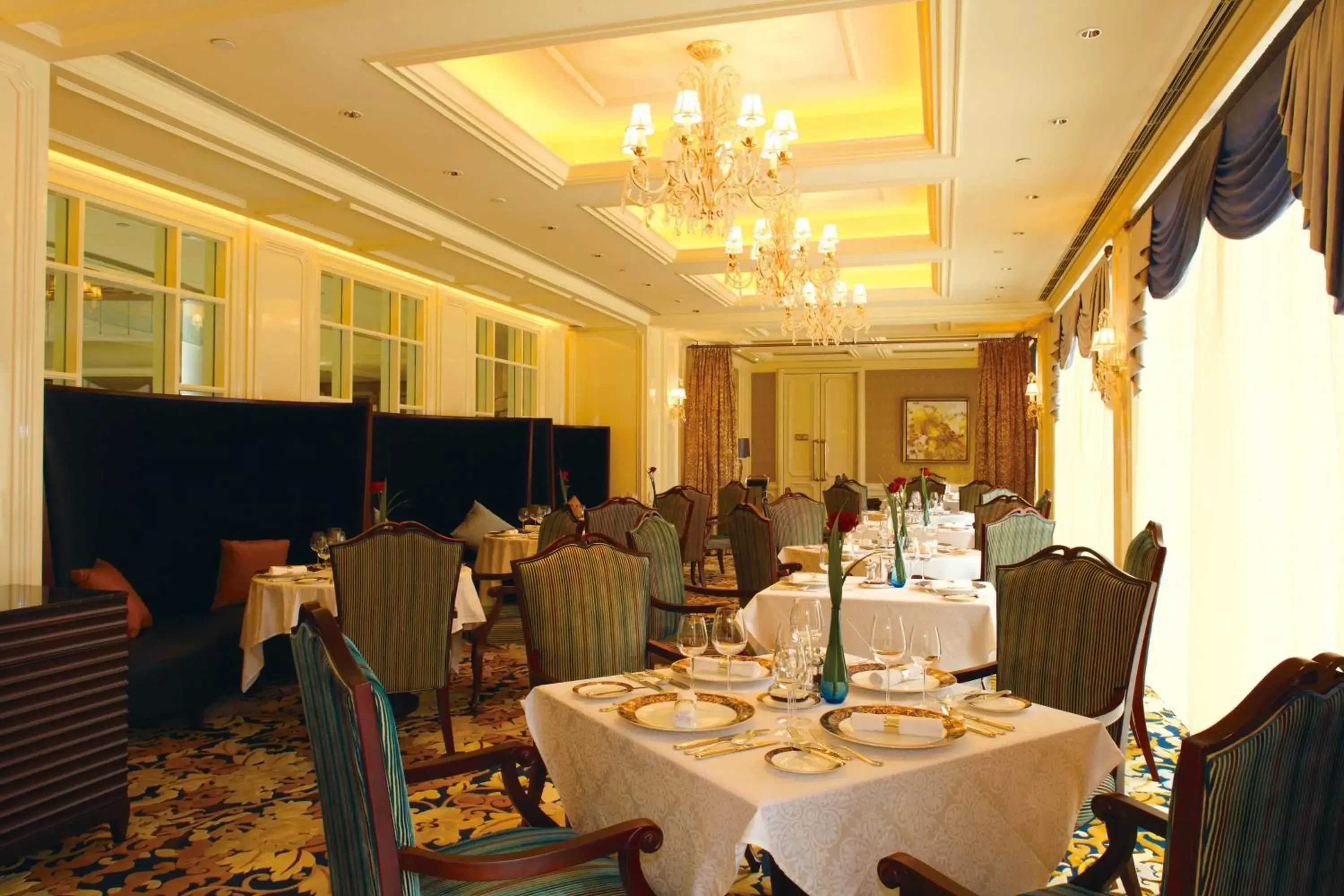 Restaurant/Places to Eat in Grand Central Hotel Shanghai