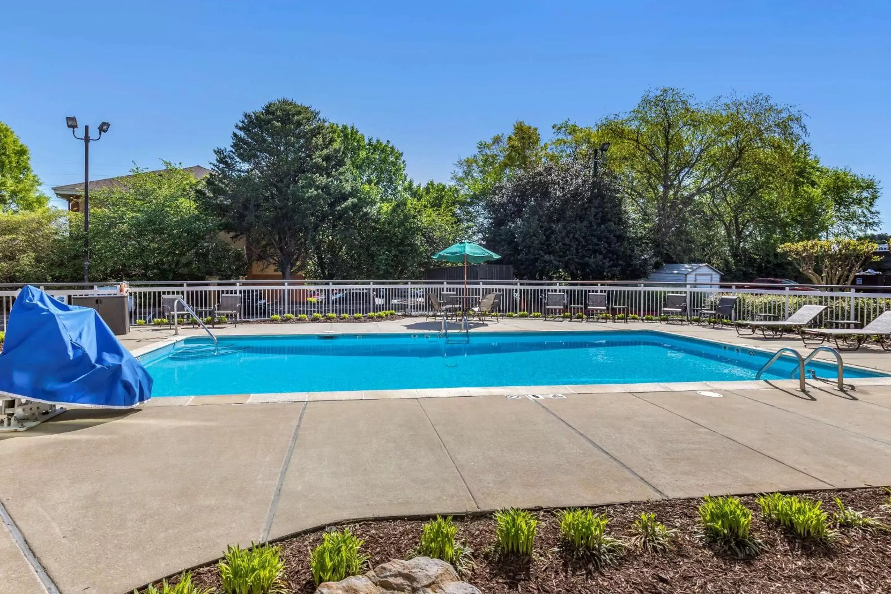 On site, Swimming Pool in Quality Inn Duluth - Atlanta Northeast