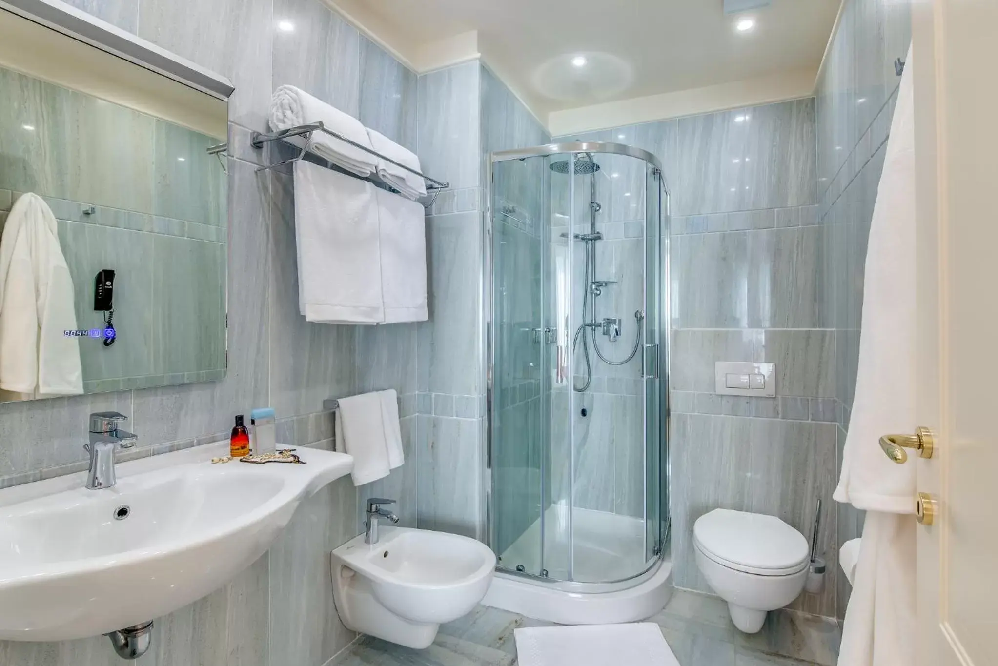 Double Room with Balcony - single occupancy in La Paloma Blanca Hotel Double Room with Balcony - single occupancy in La Paloma Blanca Hotel