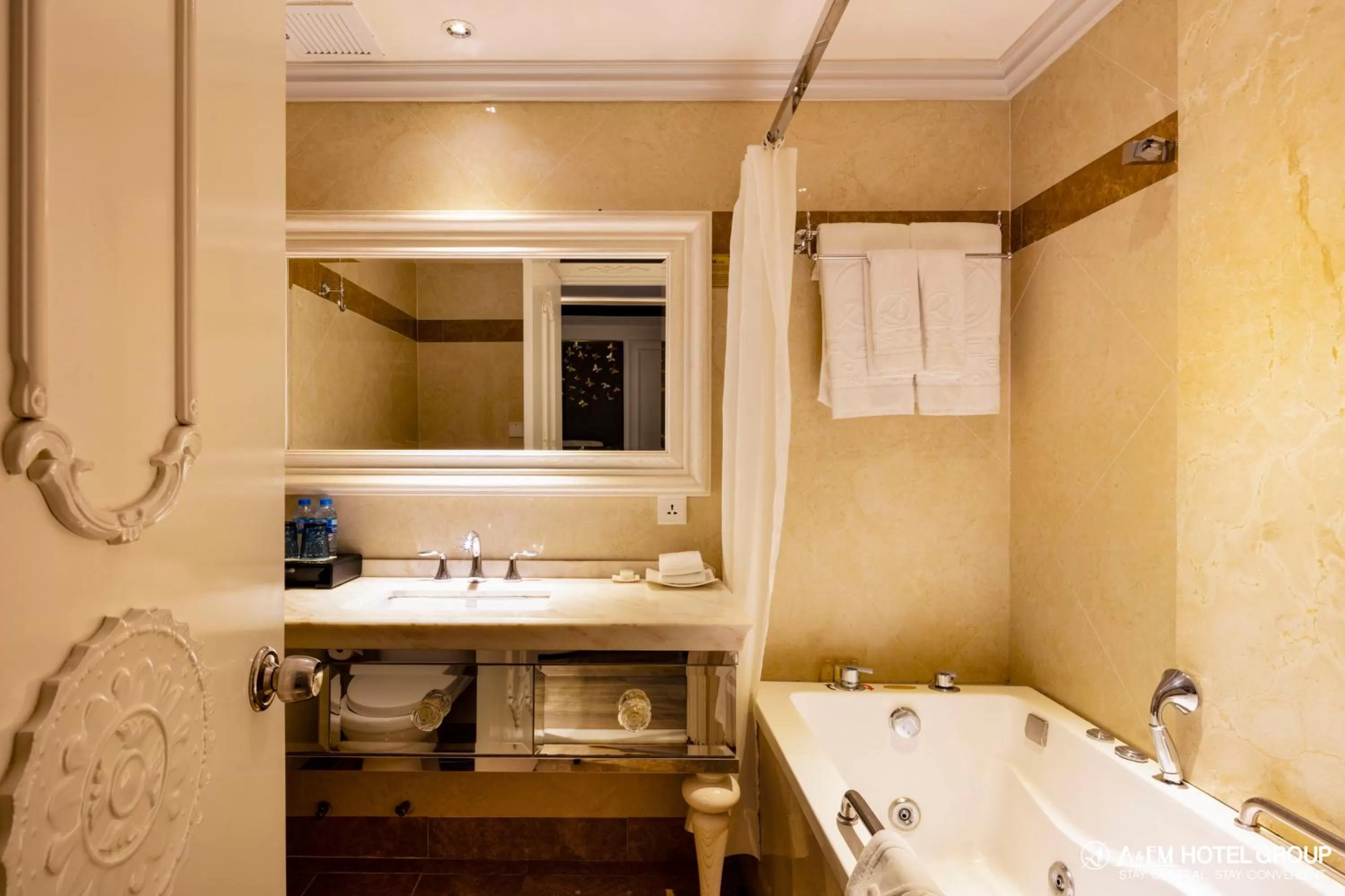 Bathroom in A&EM Saigon Hotel