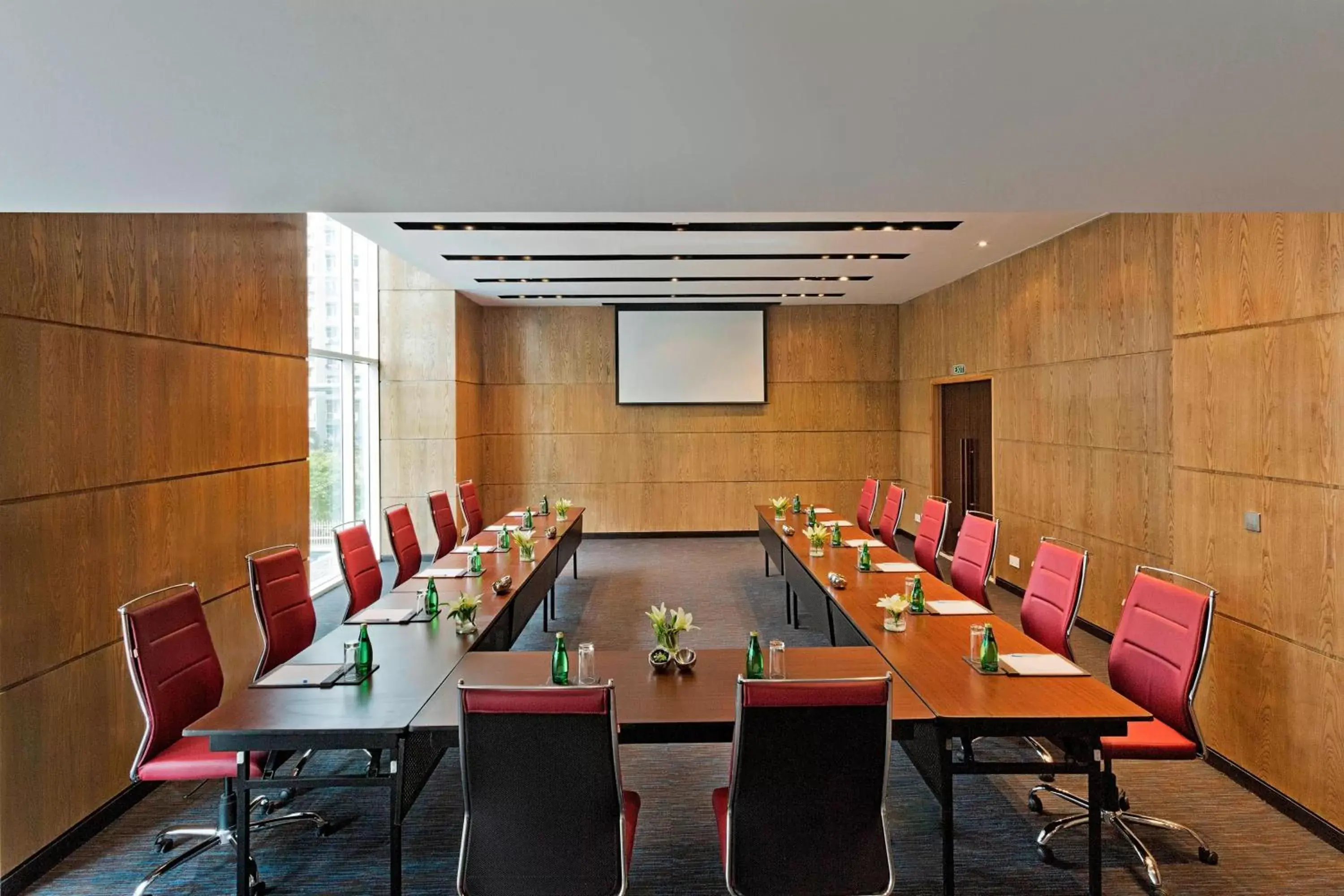 Meeting/conference room in Fairfield by Marriott Lucknow