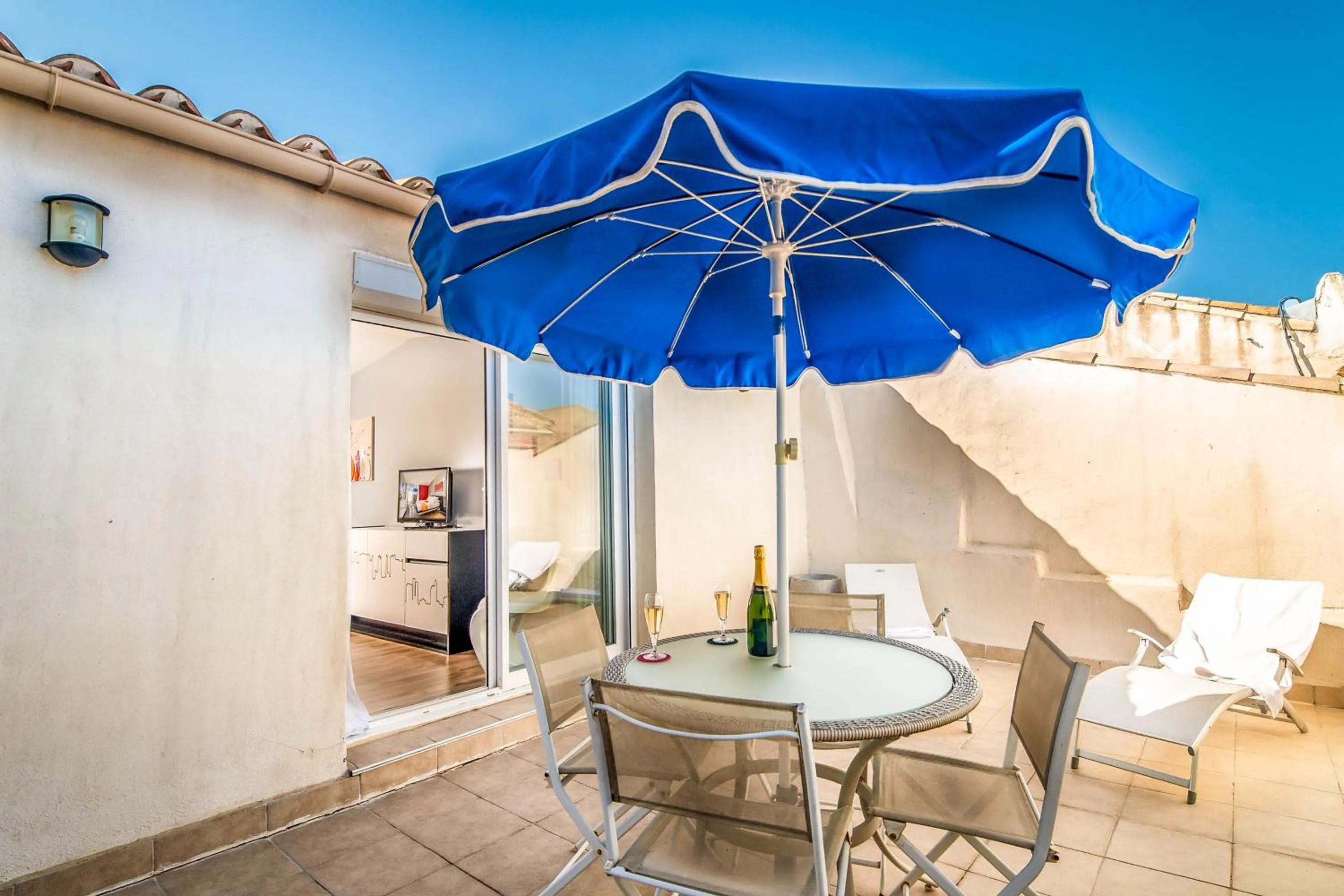 Balcony/Terrace in Logis Hôtel Restaurant Résidence