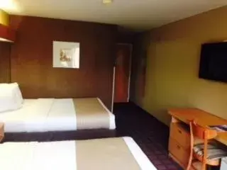 Queen Room with Two Queen Beds - Disability Access/Non-Smoking in Microtel Inn & Suites by Wyndham West Chester