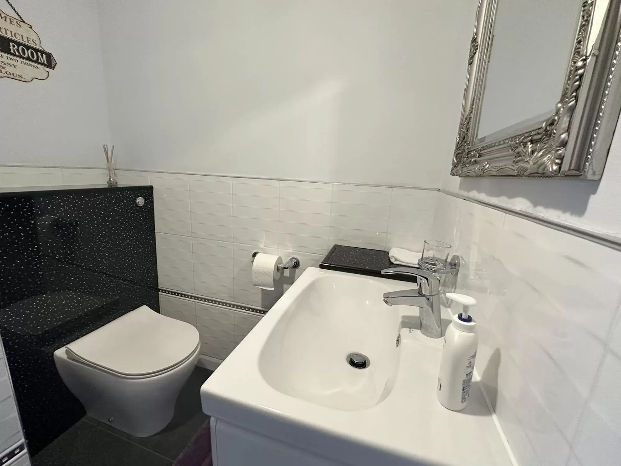 Toilet, Bathroom in Heathwood