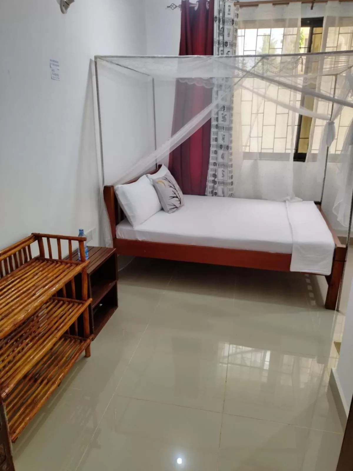 Bed in 6 Park Retreat