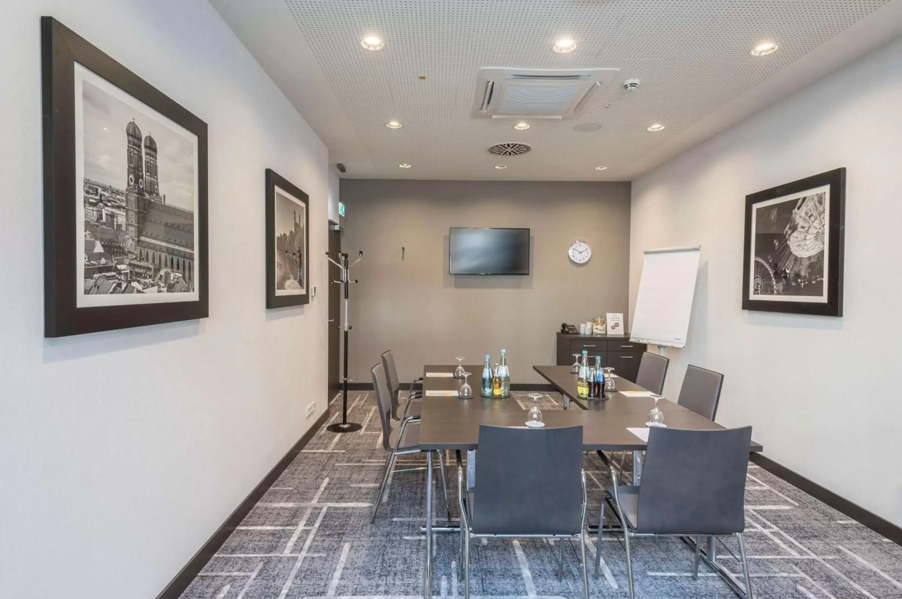 Meeting/conference room in Hilton Garden Inn Munich City West