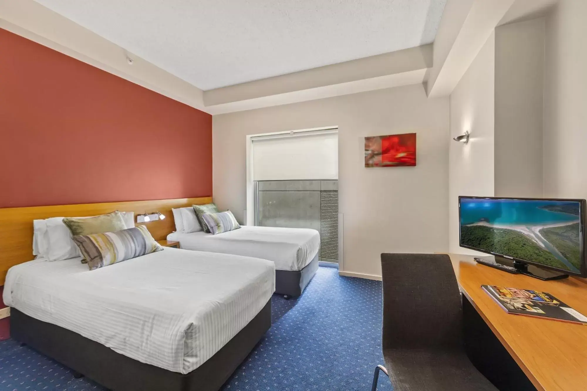 Photo of the whole room, Bed in YEHS Hotel Melbourne CBD