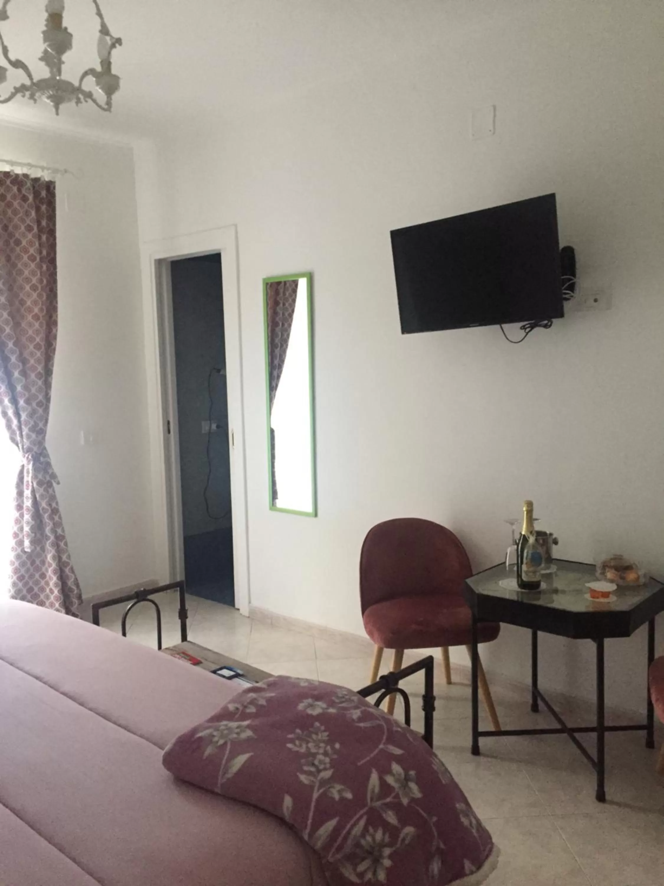 Bed in Sorrento Penthouse Suites