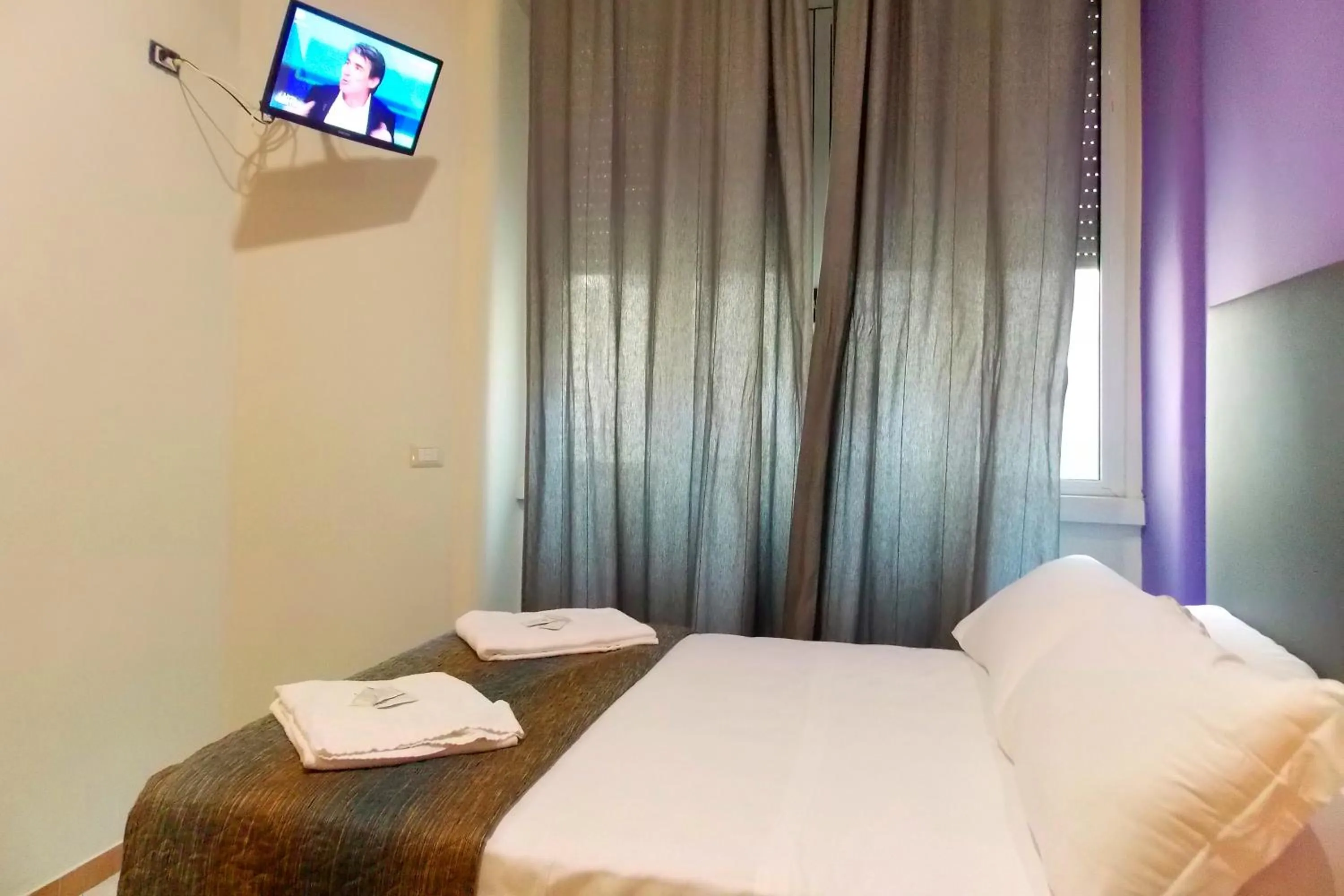 Bed in Hotel Midtown Milano