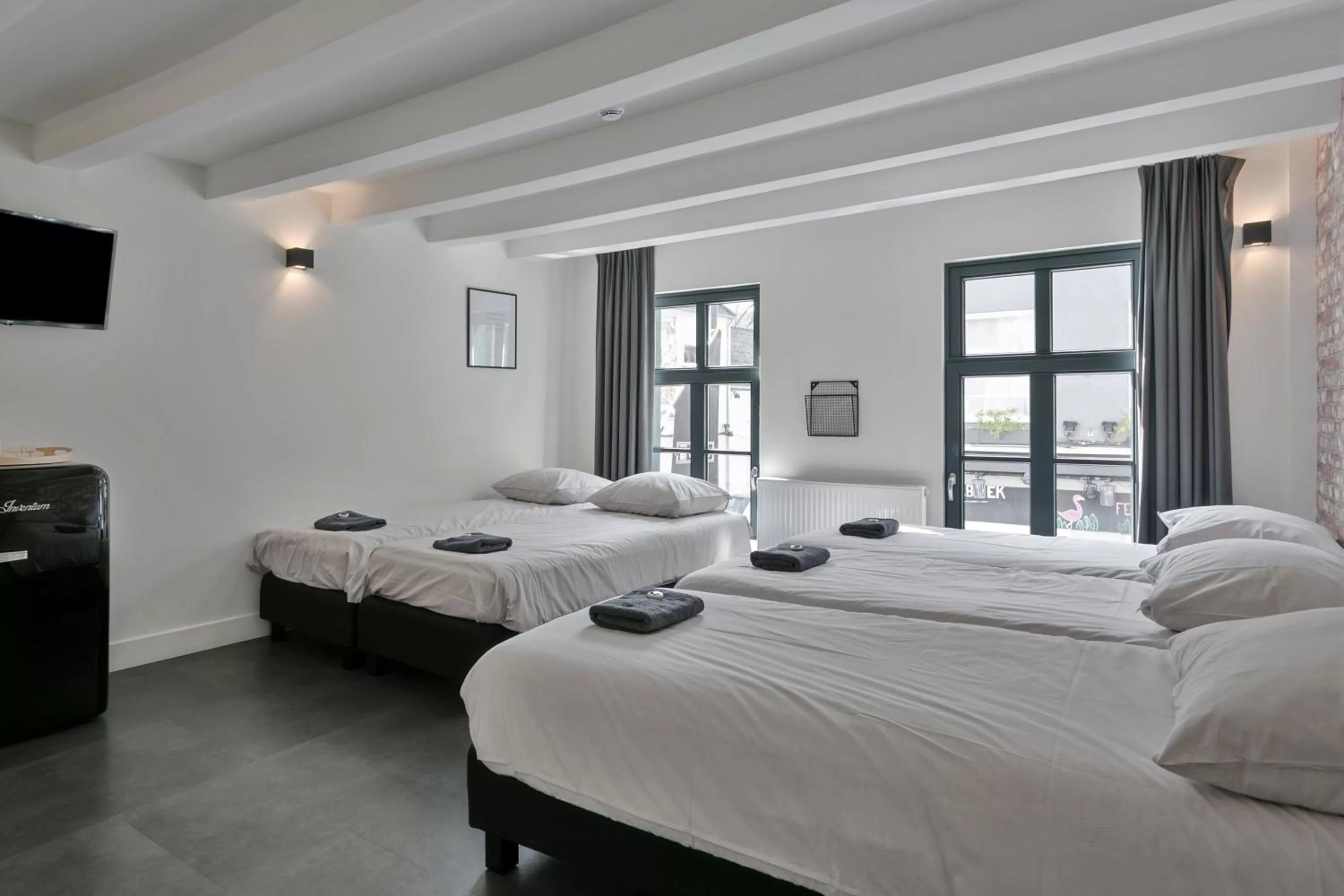 Photo of the whole room, Bed in Winston B&B