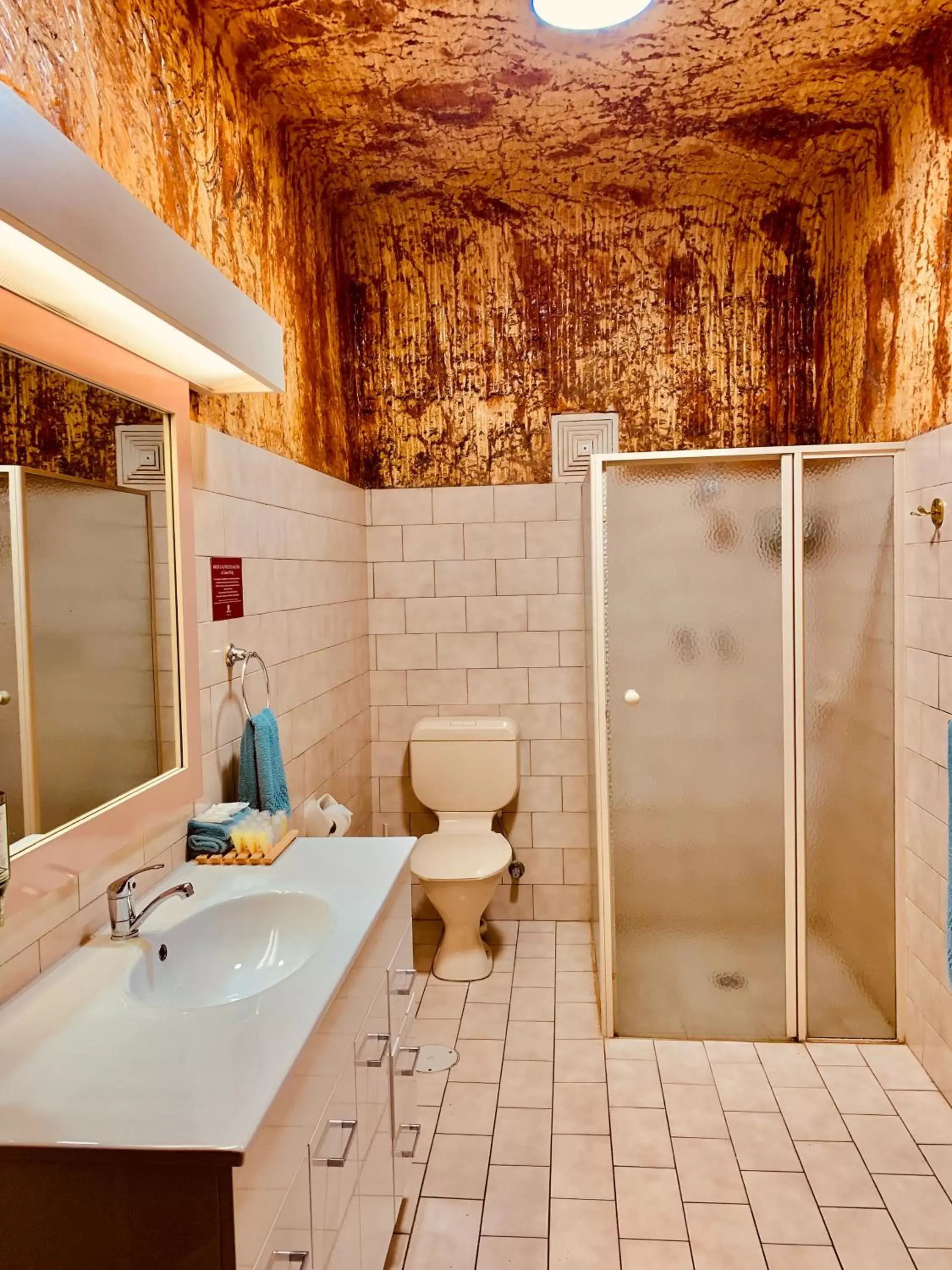 Bathroom in Desert Cave Hotel