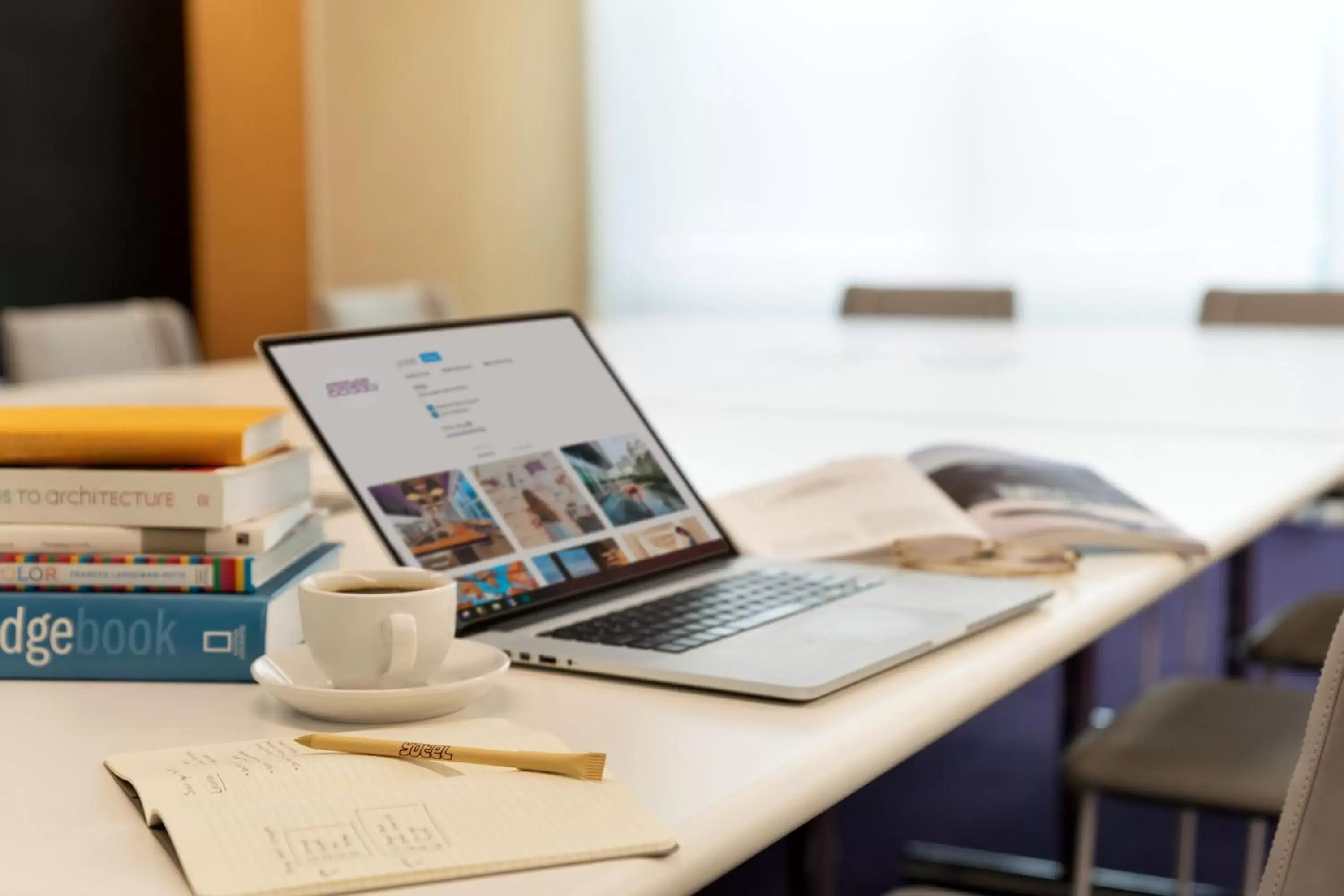 Business facilities in YOTEL Boston