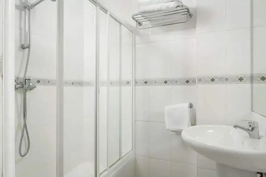 Bathroom in Hotel Madrid Río