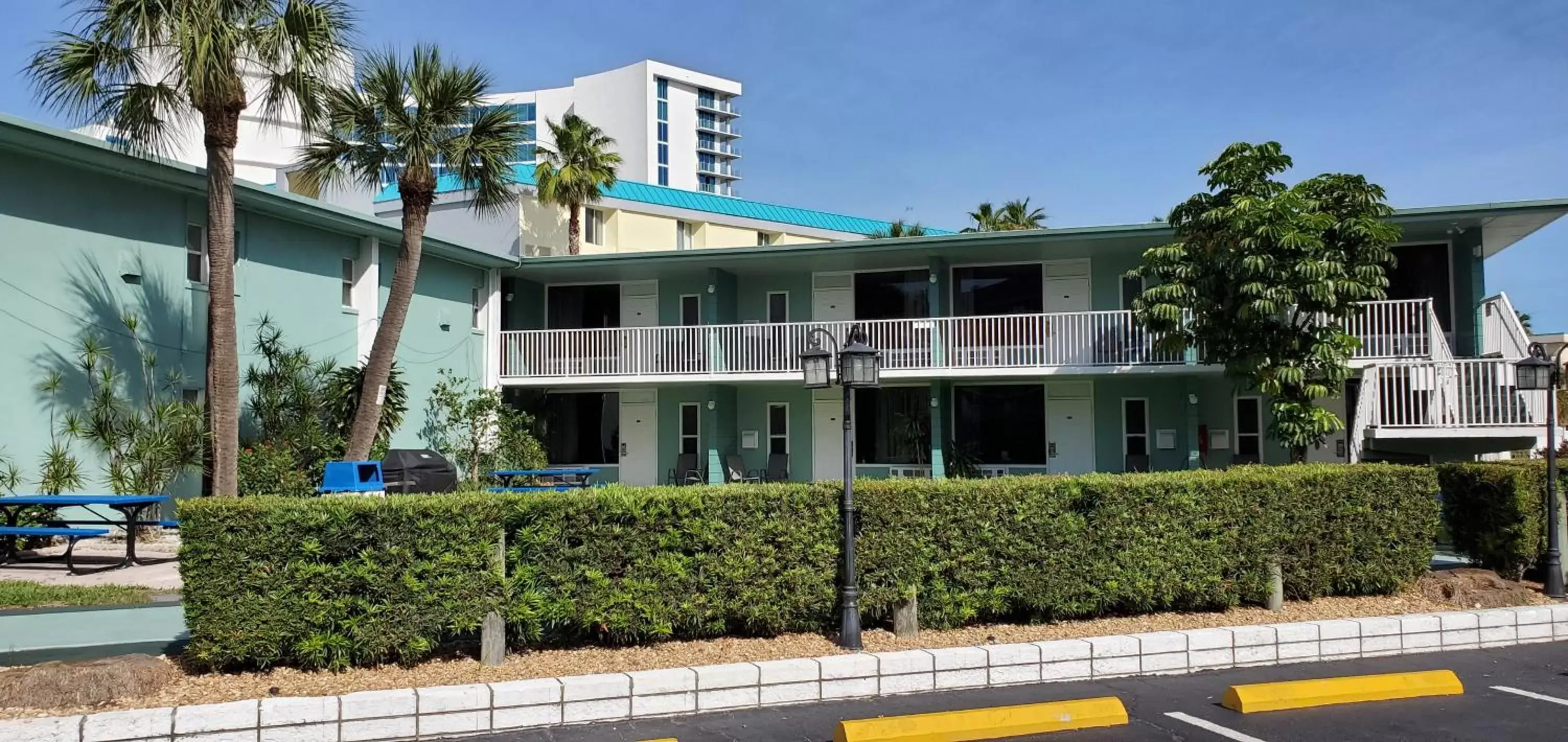BBQ facilities, Property Building in Clearwater Beach Hotel