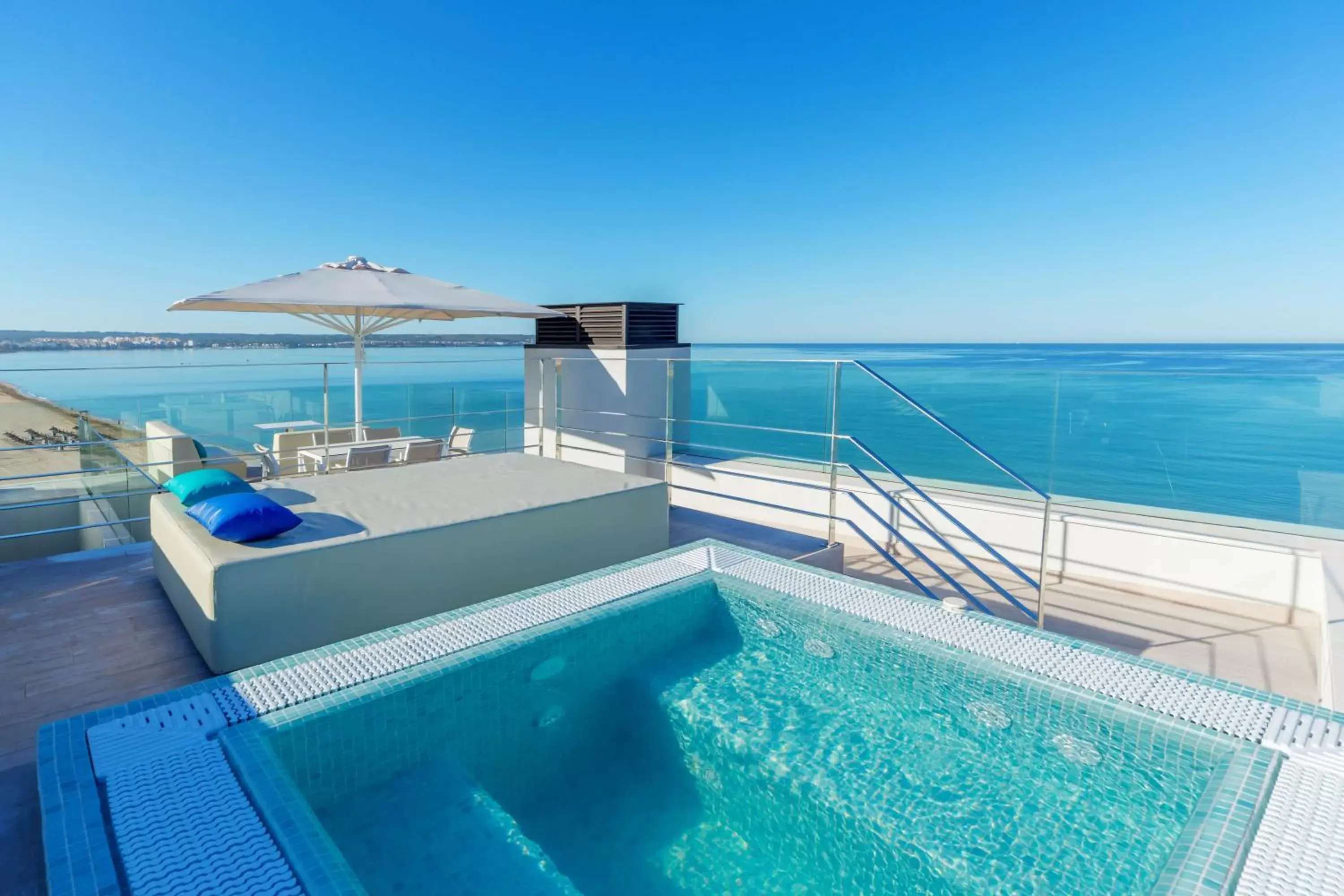 Balcony/Terrace, Swimming Pool in Aparthotel Fontanellas Playa
