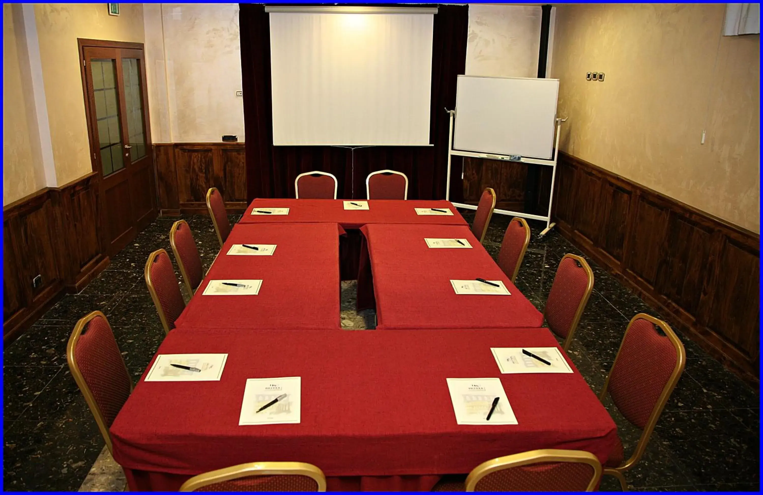 Business facilities in Hotel Meeting