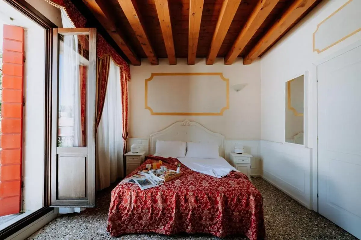 Photo of the whole room, Bed in Hotel Villa Patriarca