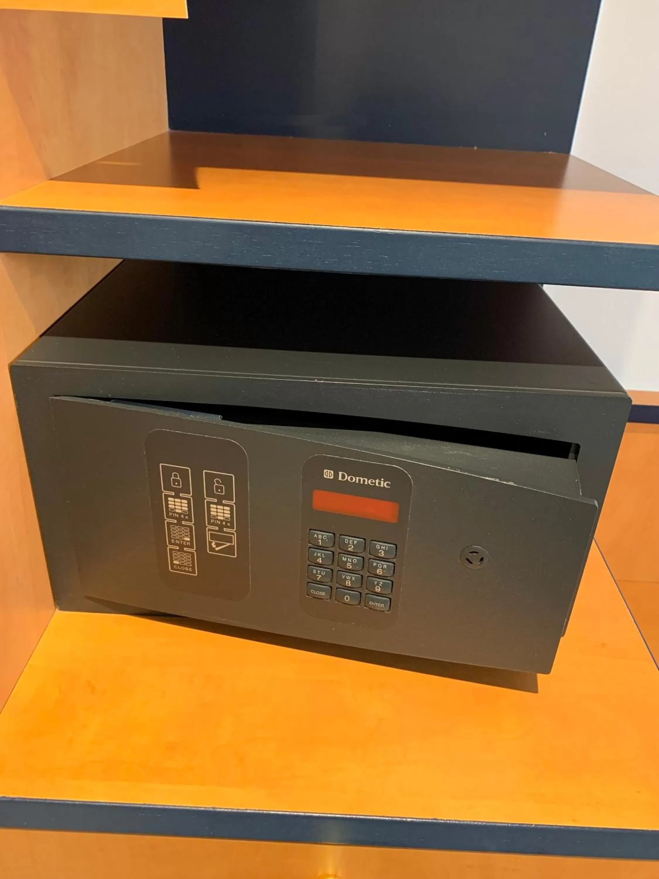 safe in voco Dusseldorf Seestern by IHG