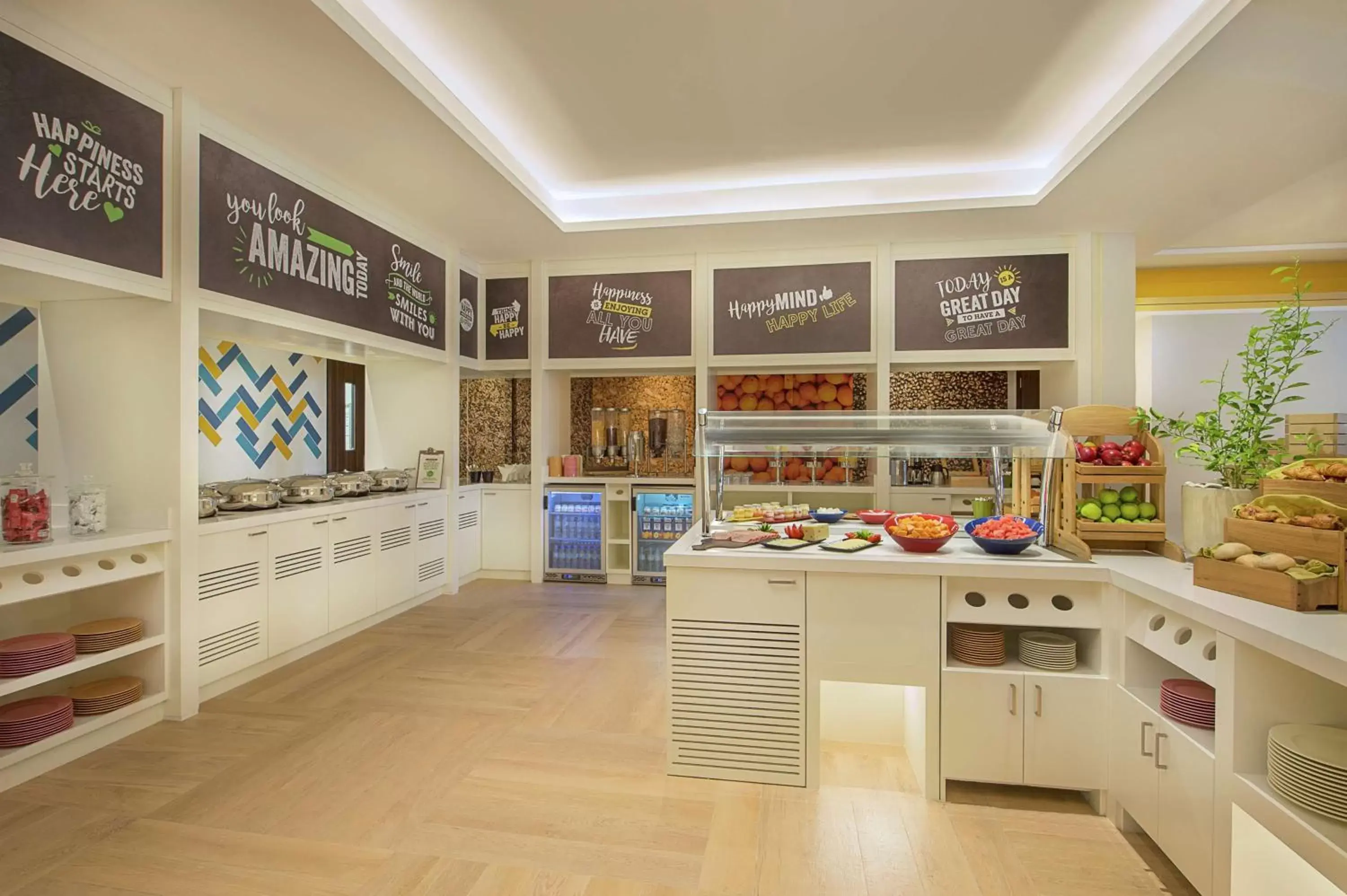 Restaurant/places to eat in Hampton By Hilton Dubai Airport