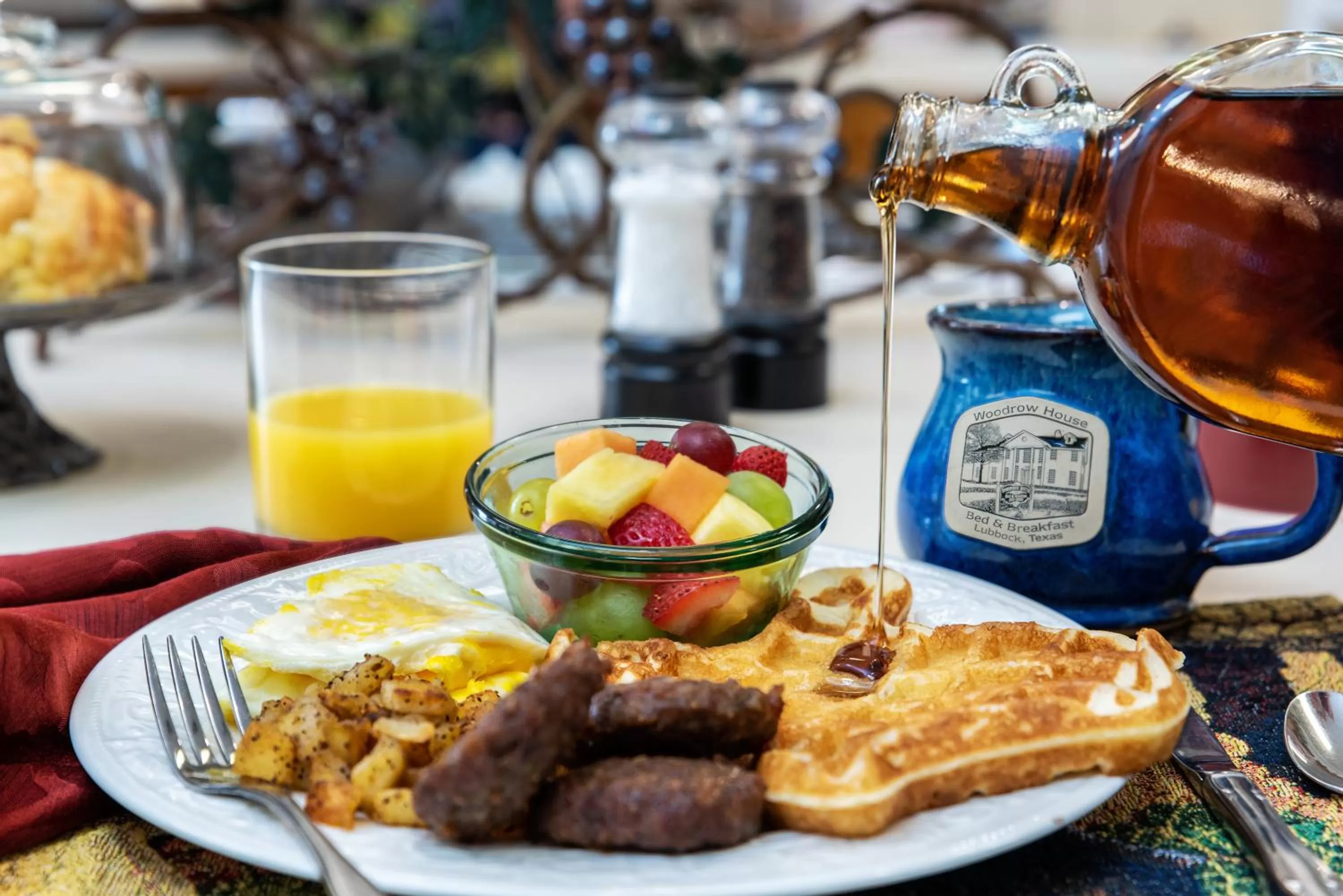 Breakfast in Woodrow House Bed & Breakfast