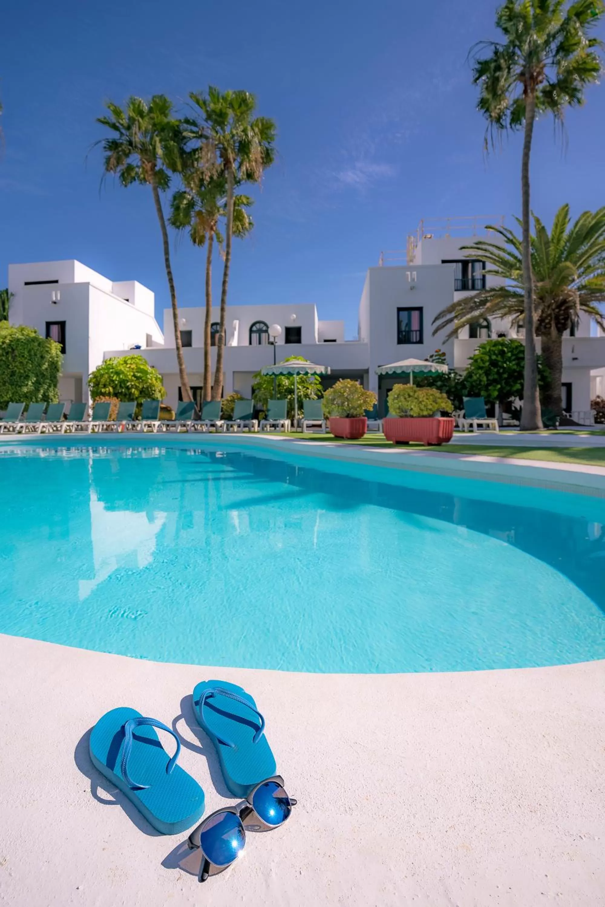 Swimming pool in Nazaret Sol