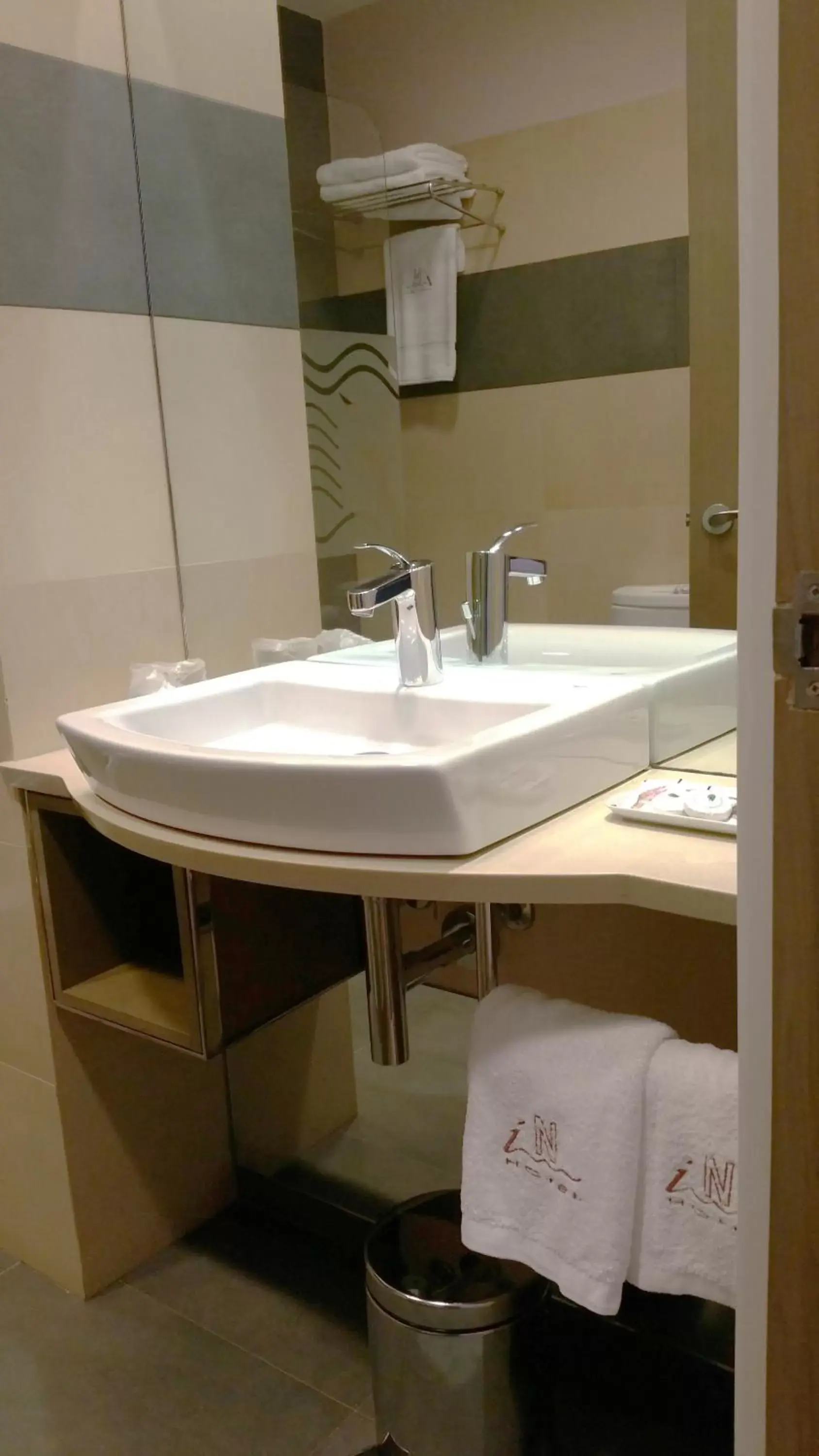 Toilet, Bathroom in Isla Nova Hotel