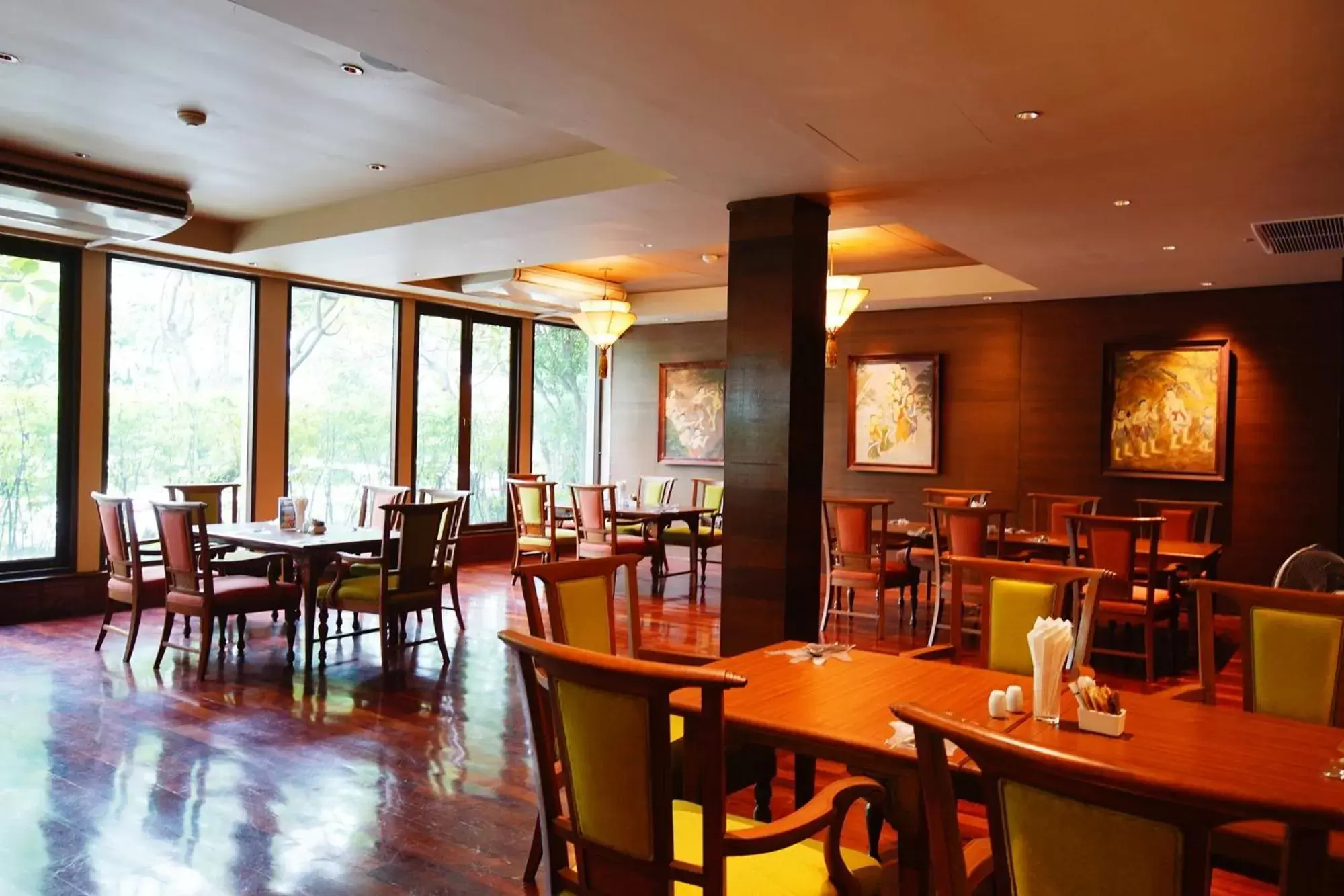 Restaurant/Places to Eat in Siripanna Villa Resort & Spa Chiang Mai -SHA Extra Plus