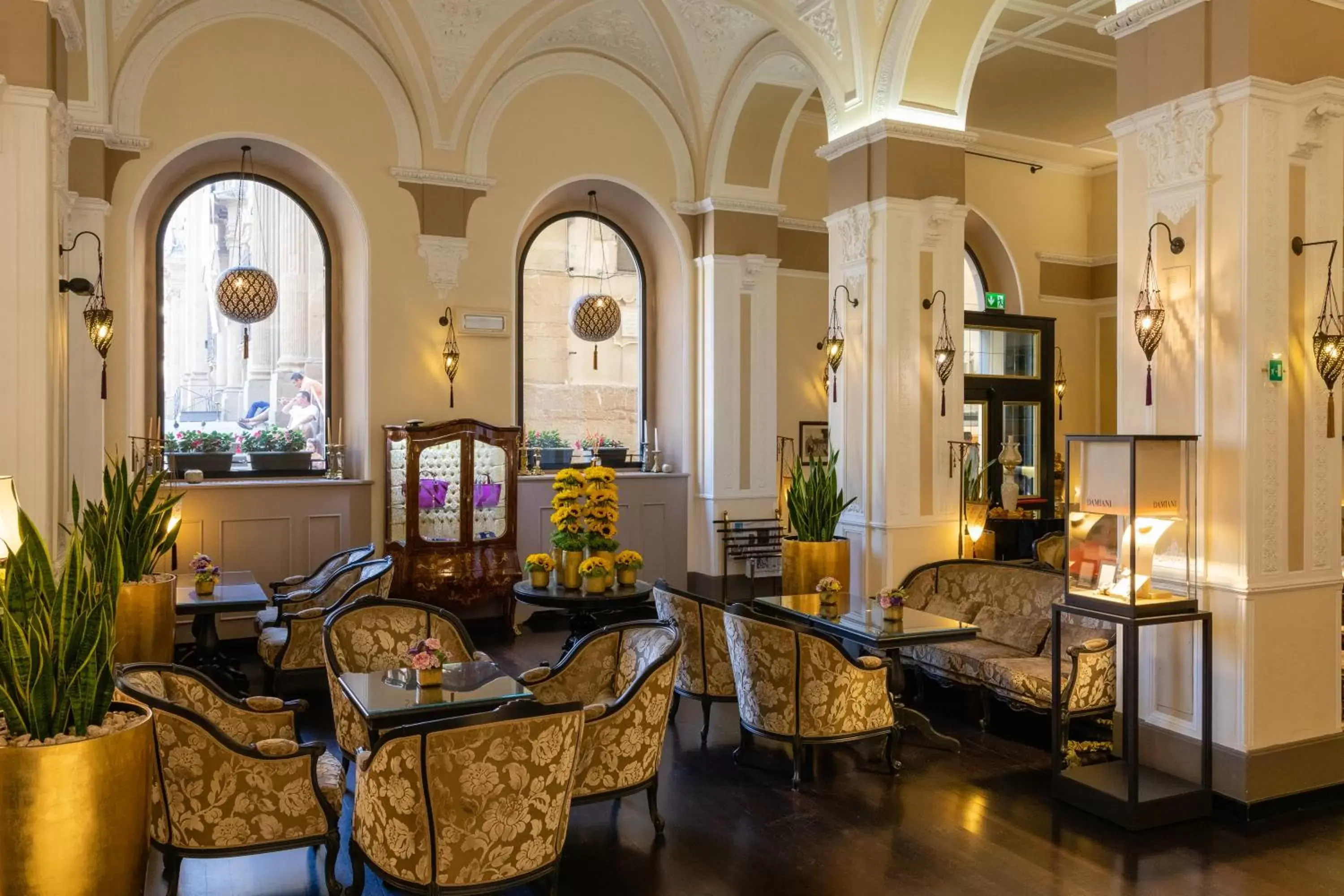 Seating area, Lobby/Reception in Hotel Bernini Palace