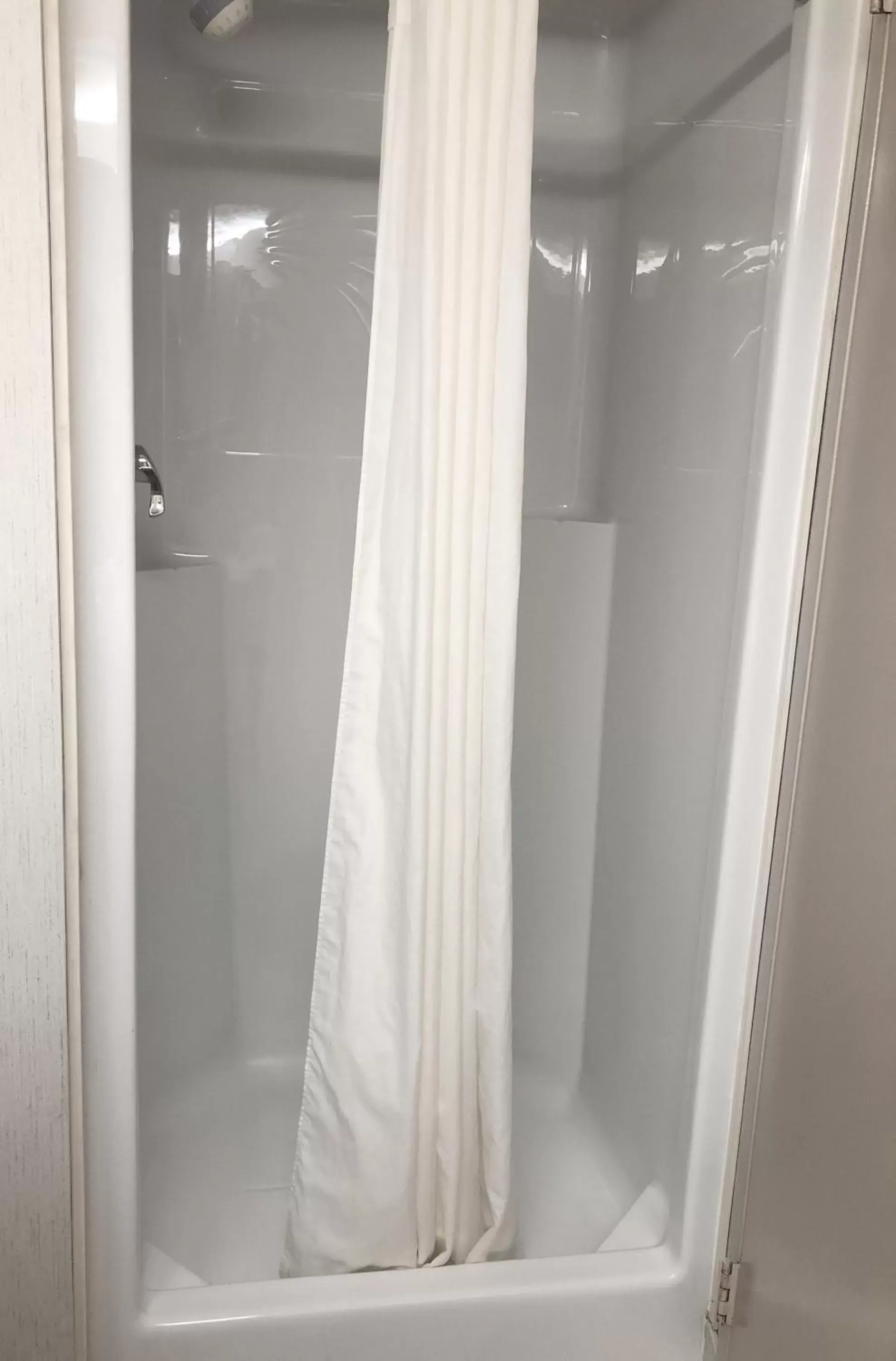 Shower, Bathroom in Days by Wyndham Niagara Falls Centre St. By the Falls