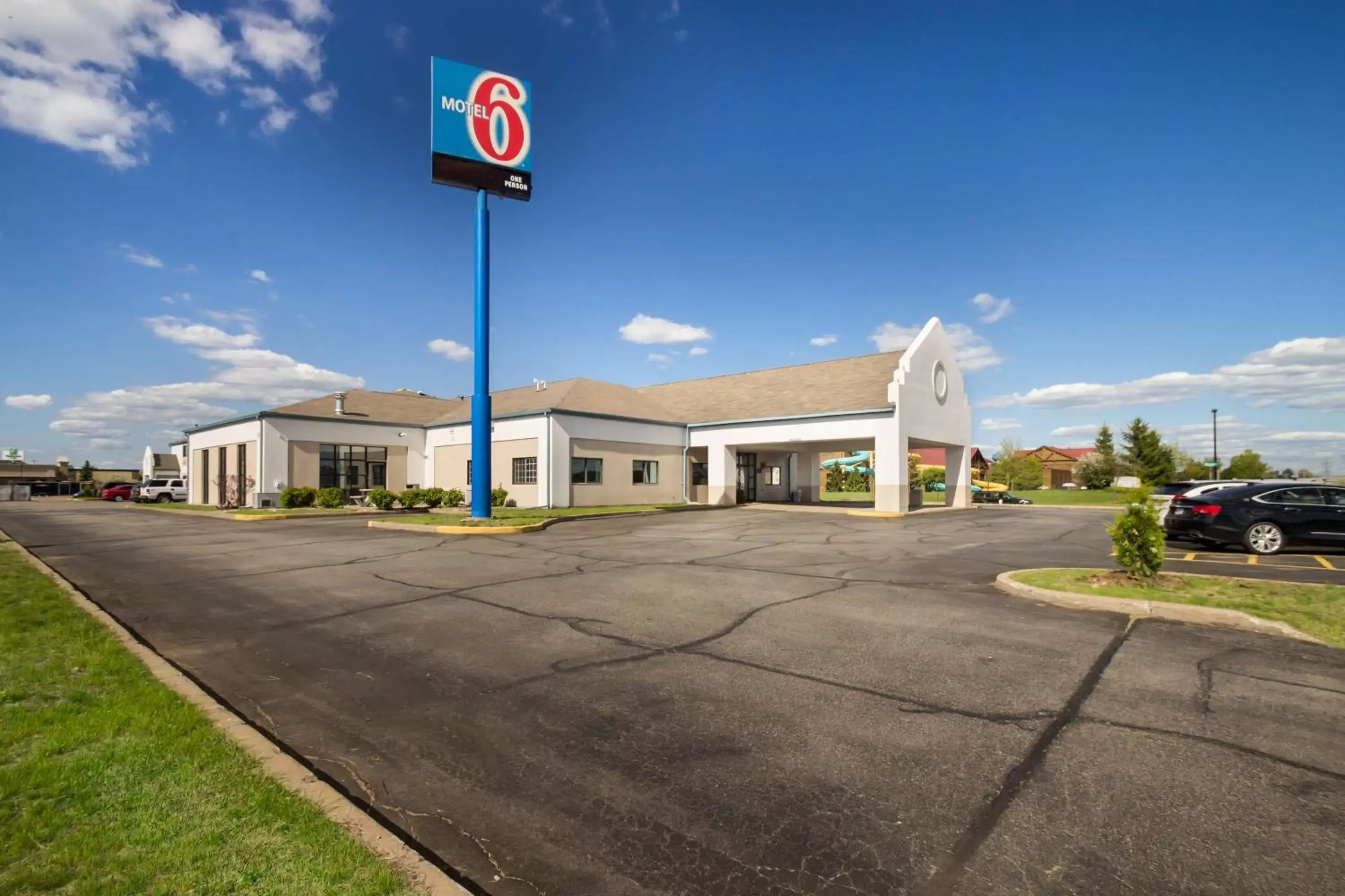 Property Building in Motel 6-Rothschild, WI