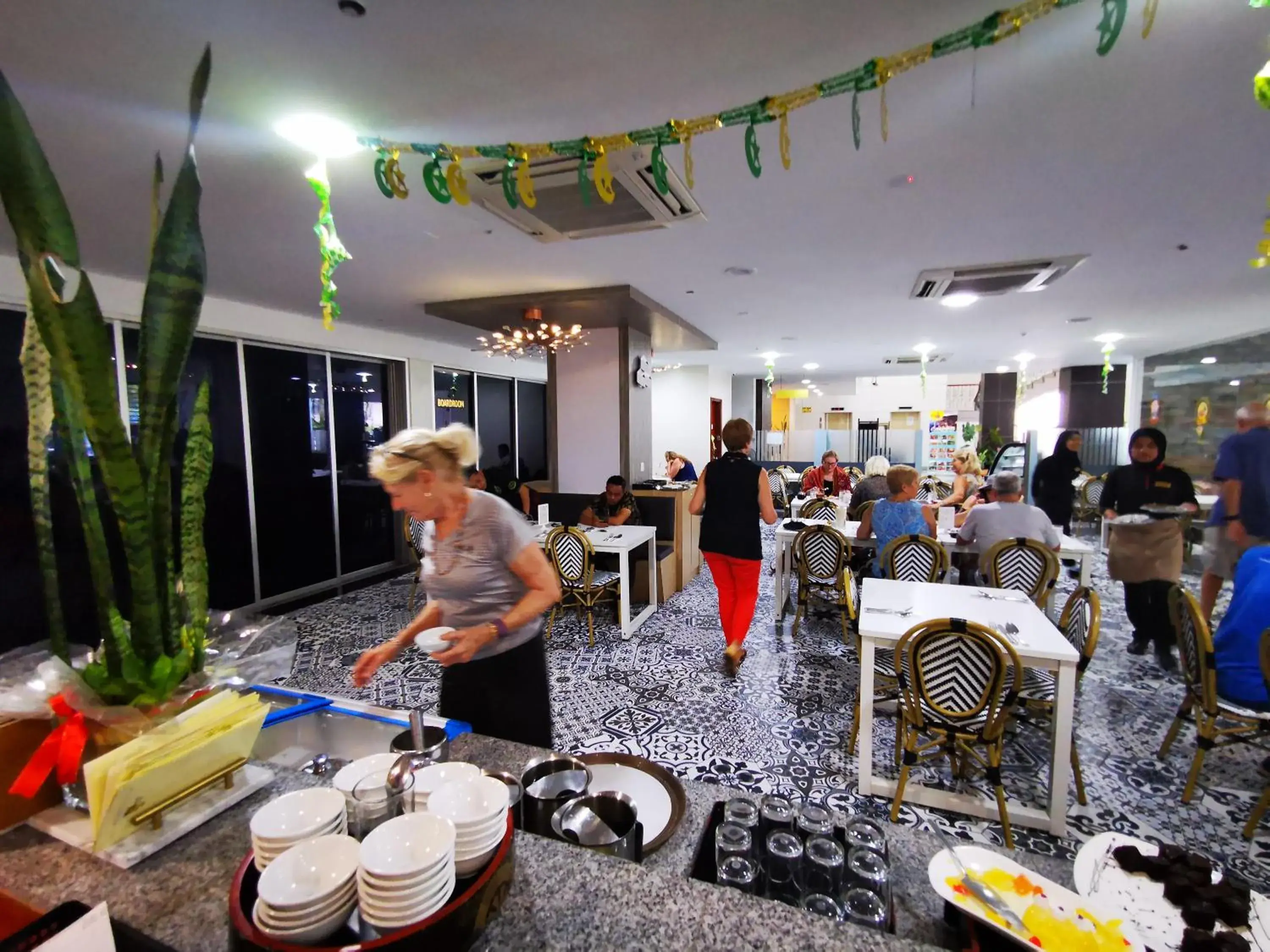 Restaurant/places to eat in Hotel Sandakan Restaurant/places to eat in Hotel Sandakan