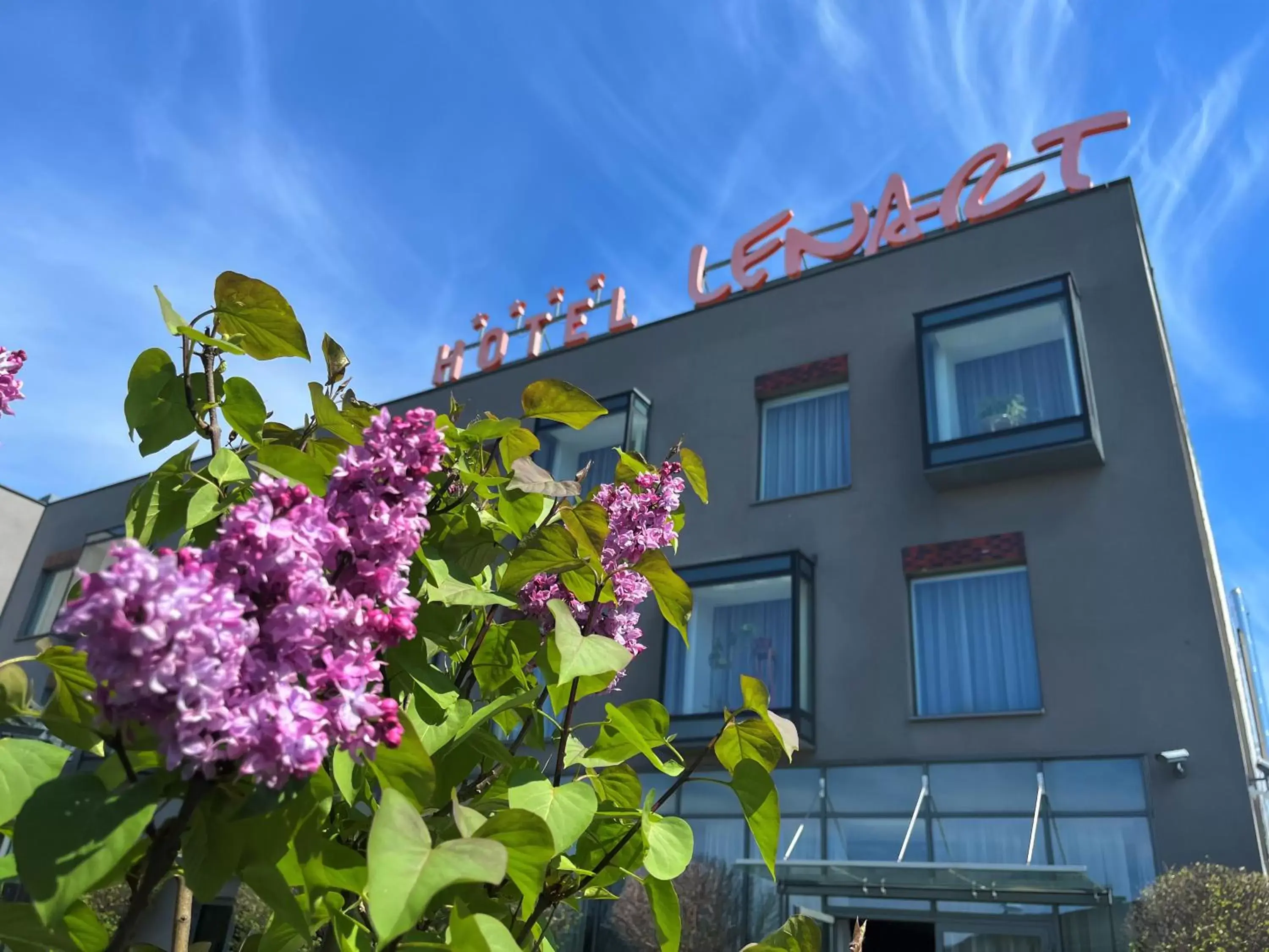 Facade/entrance, Property Building in Hotel Lenart