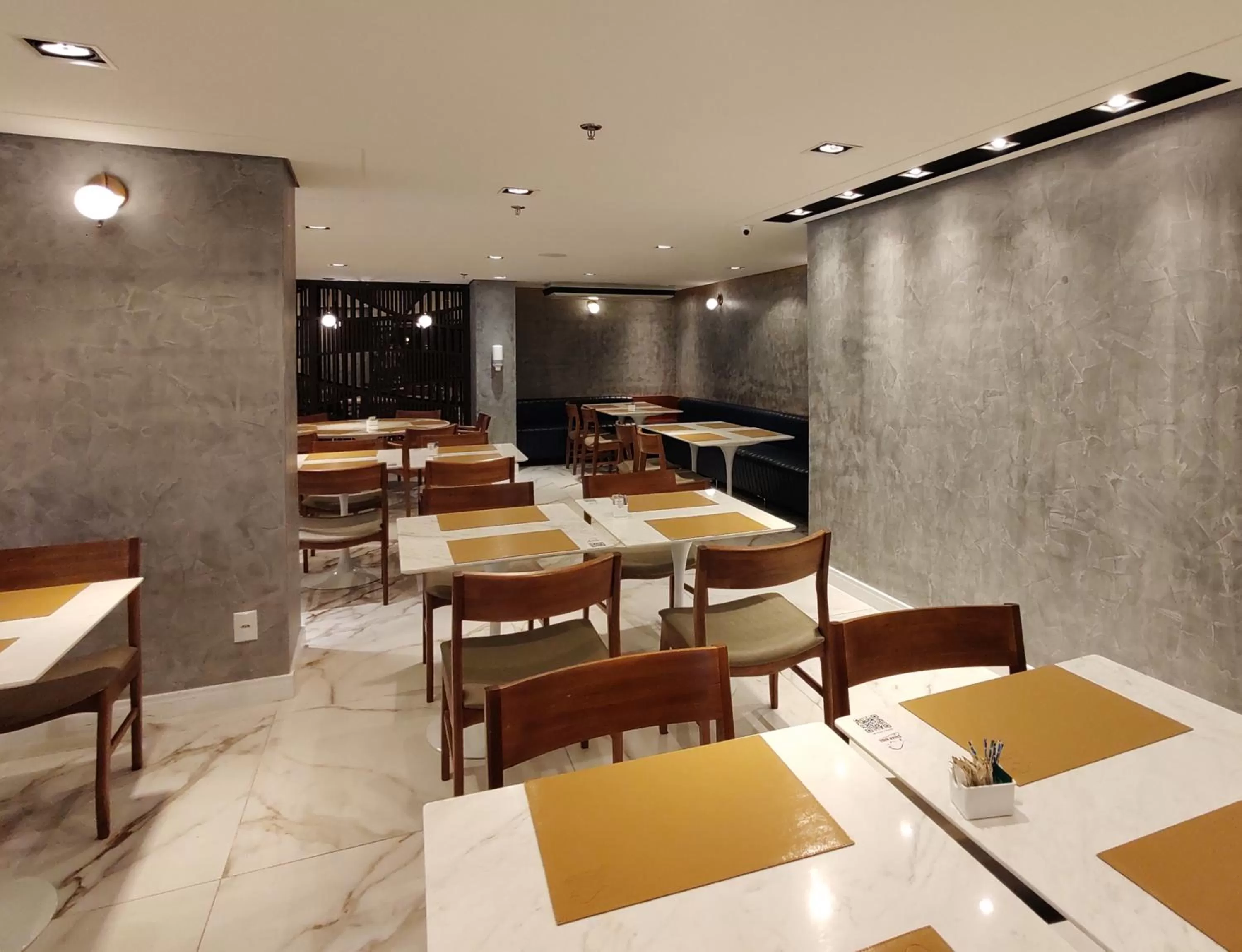 Restaurant/places to eat in Lets Idea Brasília Hotel