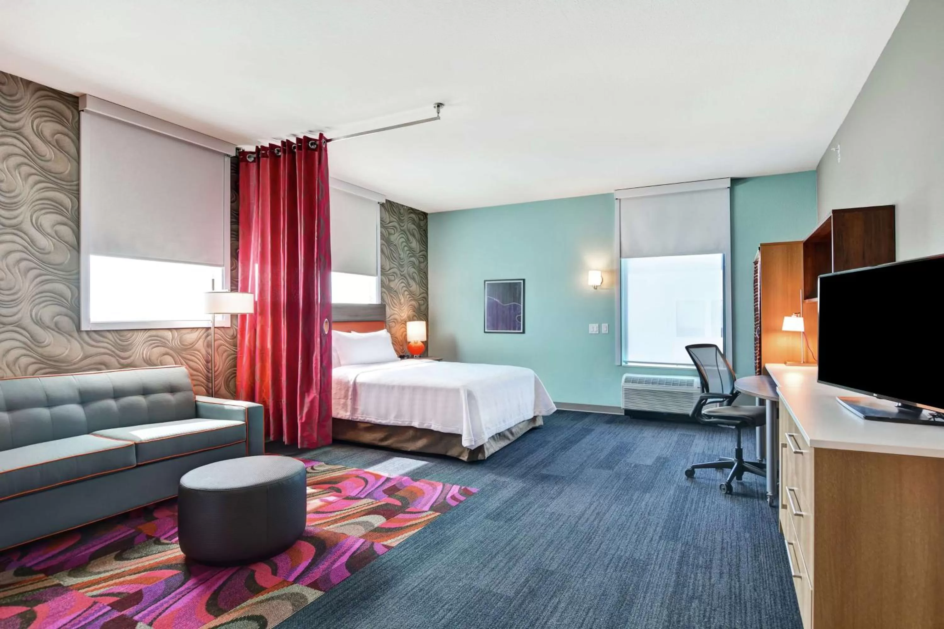 Bedroom, Bed in Home2 Suites By Hilton McKinney