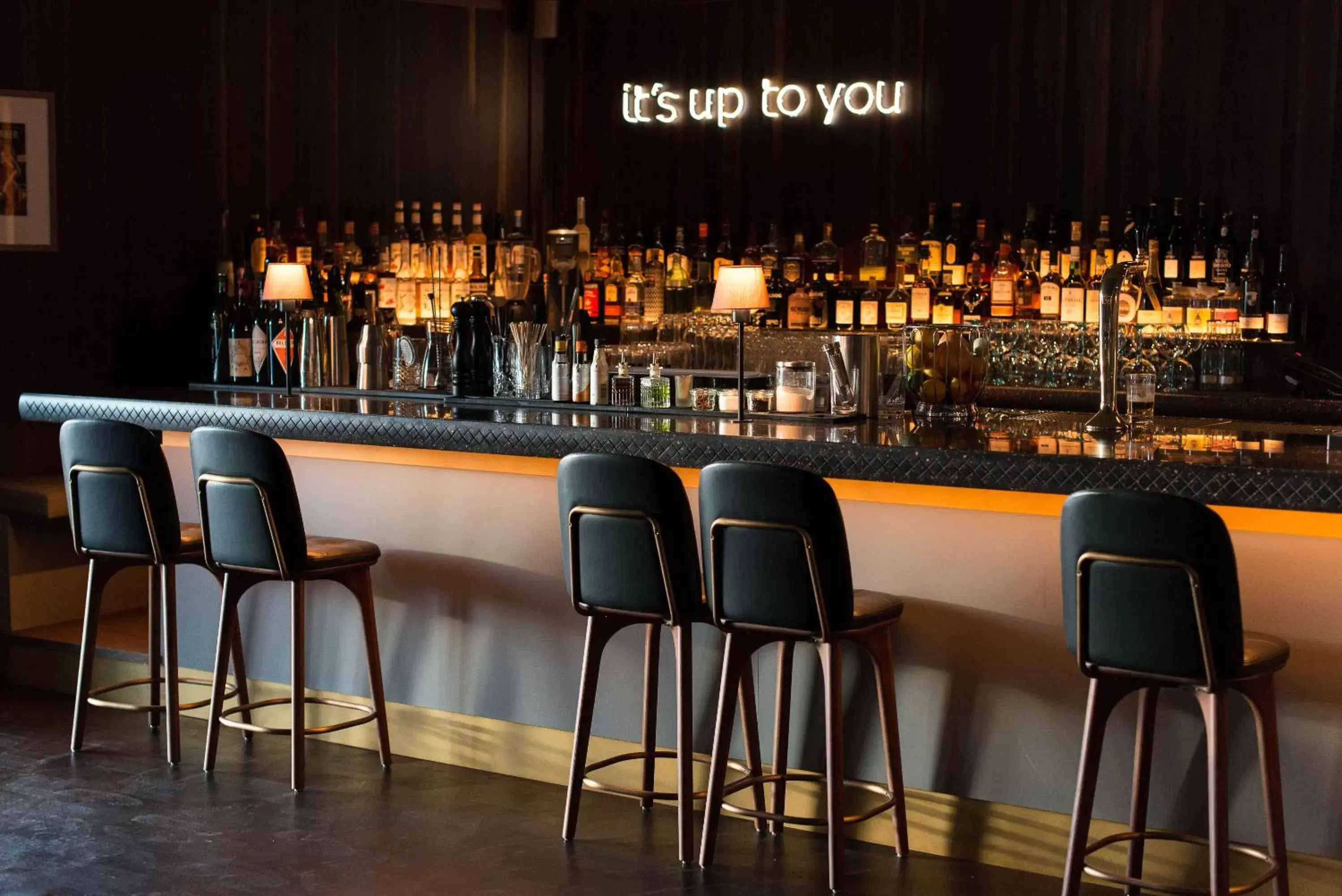 Lounge or bar in THE LIBERTY Hotel Bremerhaven BW Signature Collection