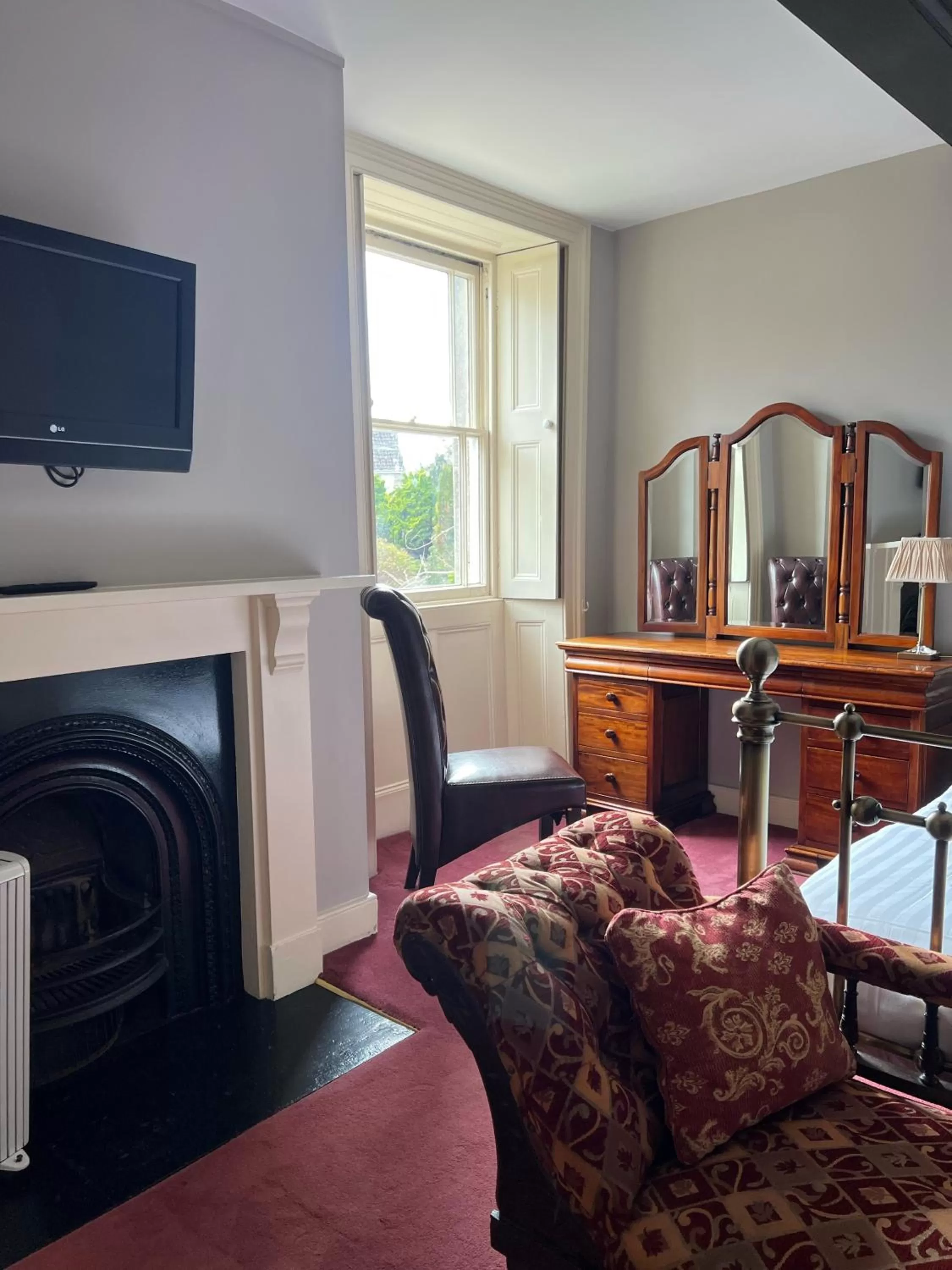 TV/Entertainment Center in The Old Manor House Hotel