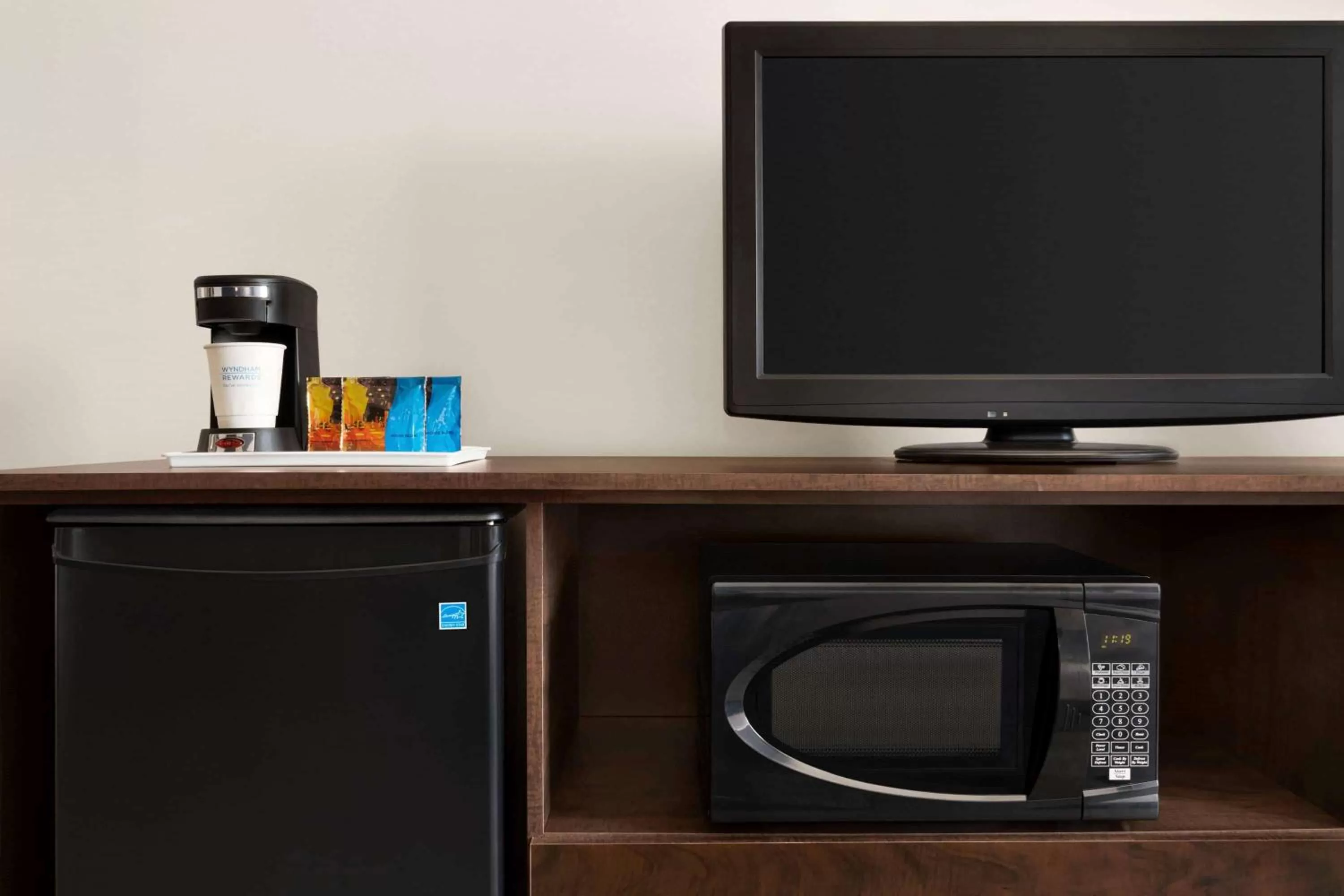 Photo of the whole room in Travelodge by Wyndham Timmins